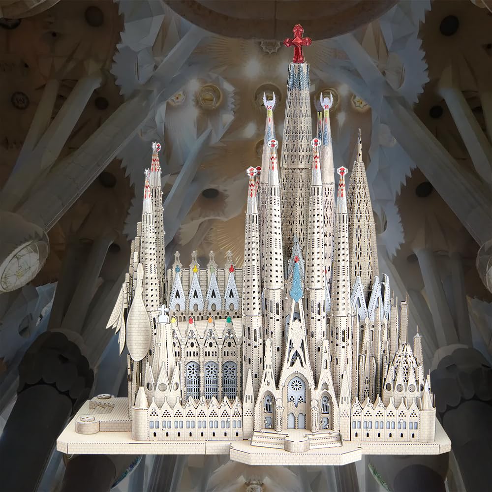 Piececool Metal Puzzle 3D Cattedrale Della Sacra Famiglia, Cattedrale Gotica Puzzle 3D Metallo, Modellini per Acciaio Inossidabile, Raccolta, Metallico, Modellismo da Costruire Adulti, 450 Pezzi