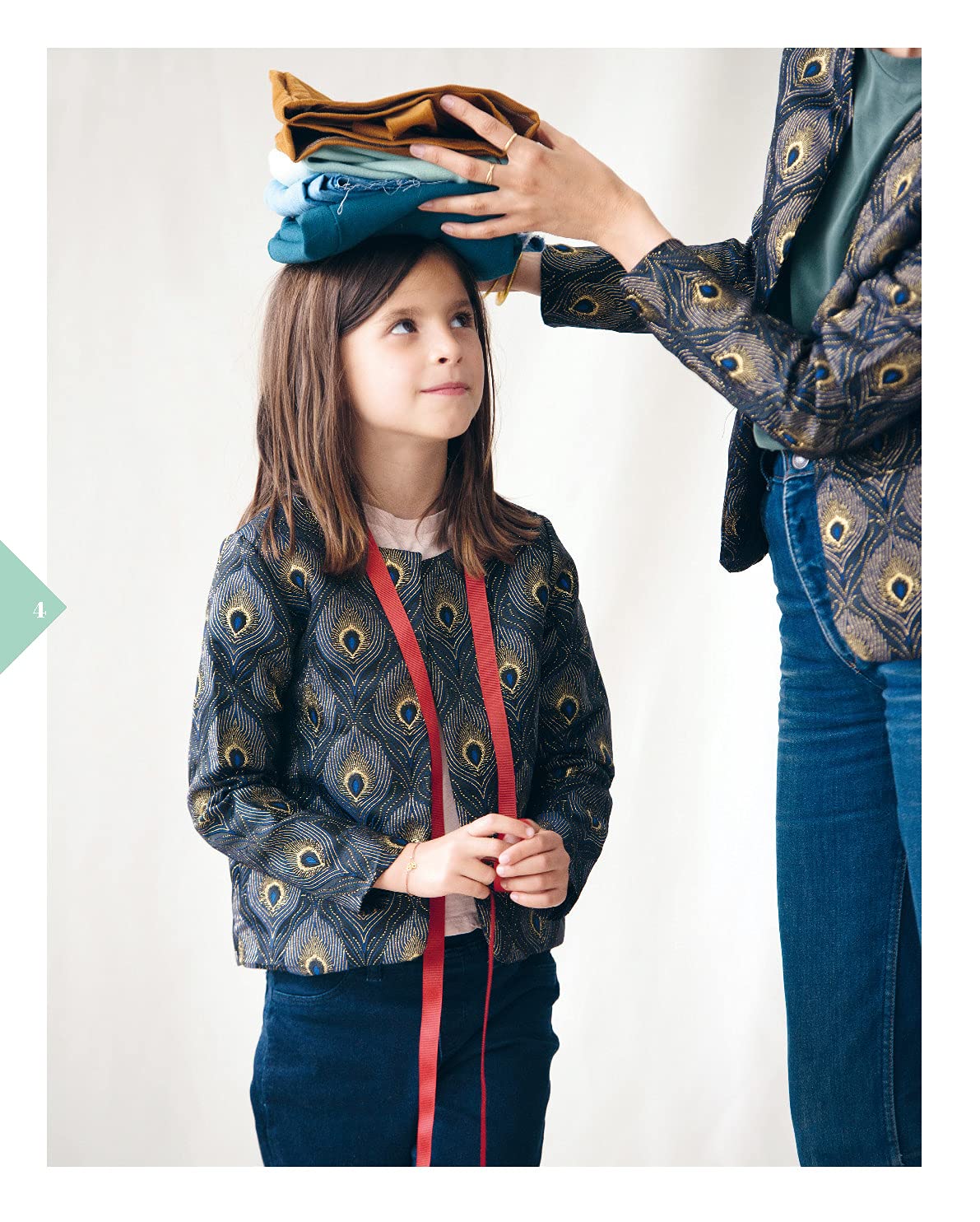 D'une garde-robe à l'autre : couture mère fille: 18 modèles à coudre pour mère et fille en toute complicité