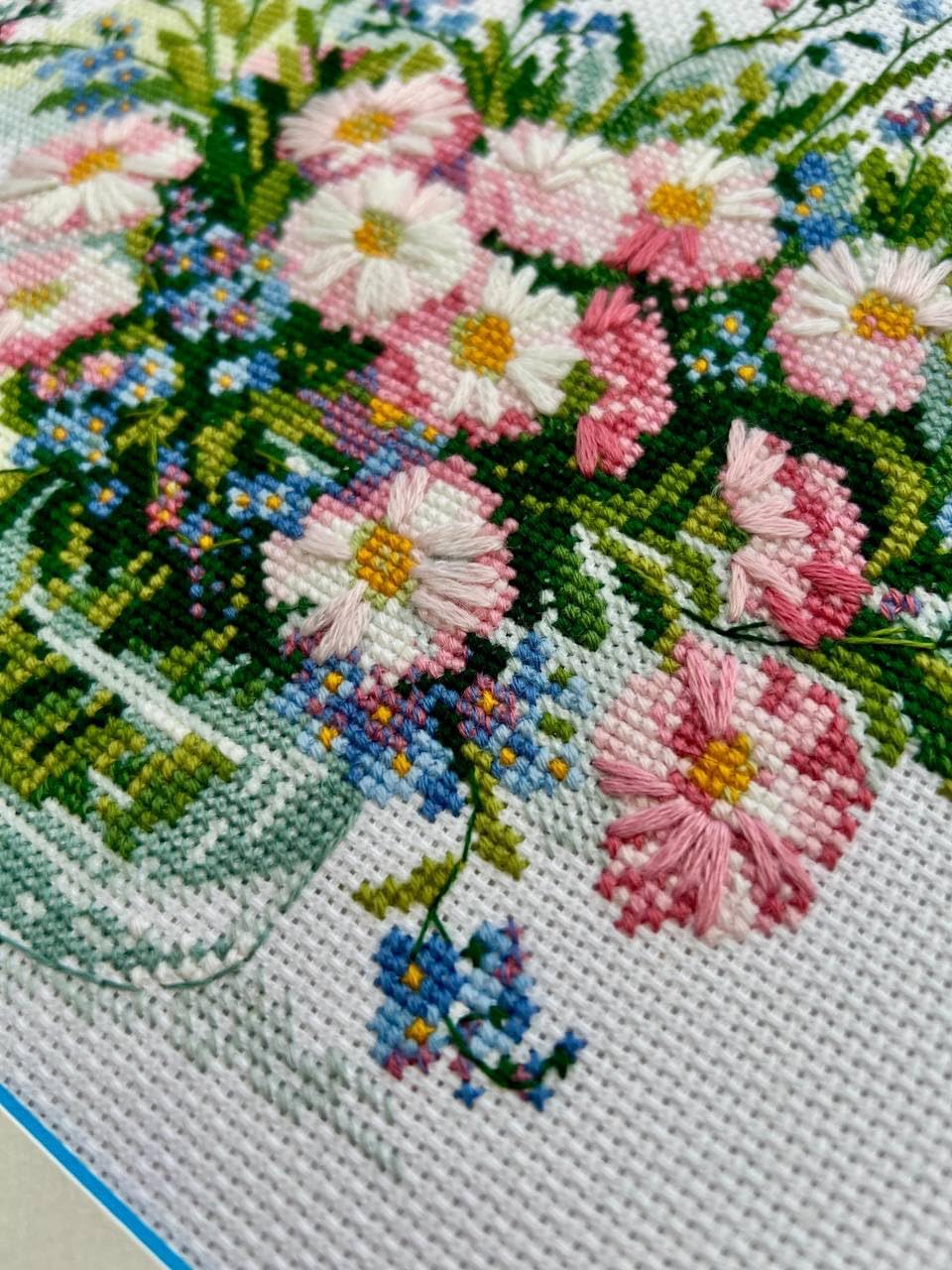 RIOLIS - Gentle Daisies 2277, Cross Stitch Kits 11¾"x8¼, Cross Stitch Kits for Beginners & Advanced, Crossstitching Kit Adult, Floral Embroidery Counted Stitching Kit