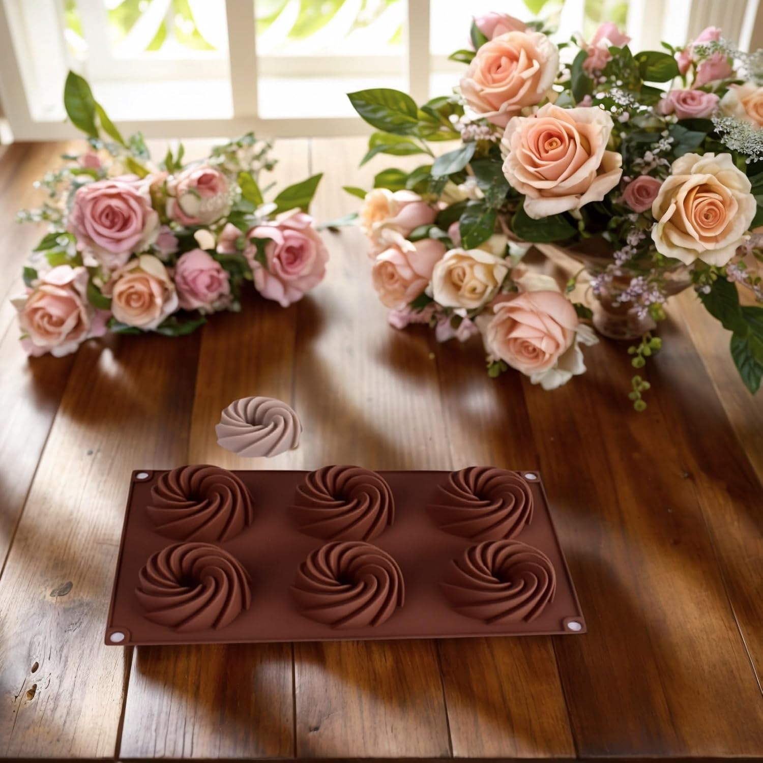 2-piece silicone vortex mold, used to make chocolate, candy, pudding and cookies