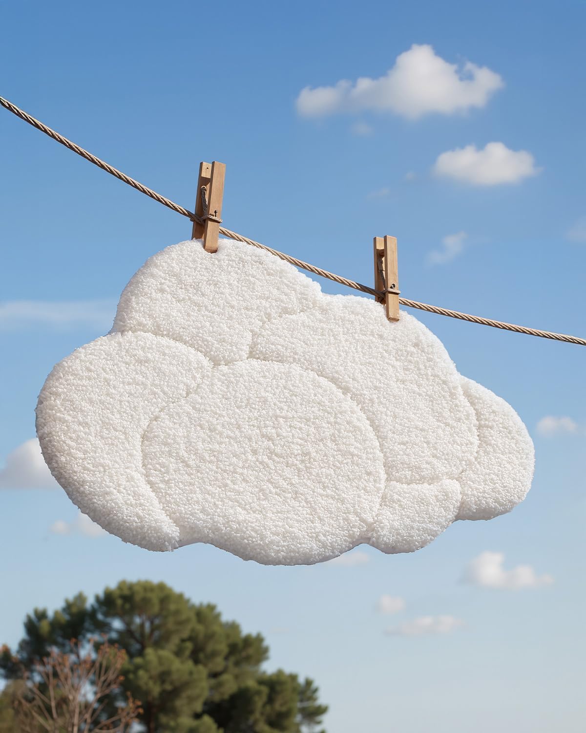 Color&Geometry White Cloud Cute Bath Mat,Non Slip Bath Mat Quick Dry Bathroom Rugs 20"x32" Absorbent Fluffy Microfiber Plush Washable Bathroom Rugs,Scalloped Bath Rug for Kids,Nursery,Floor Carpet