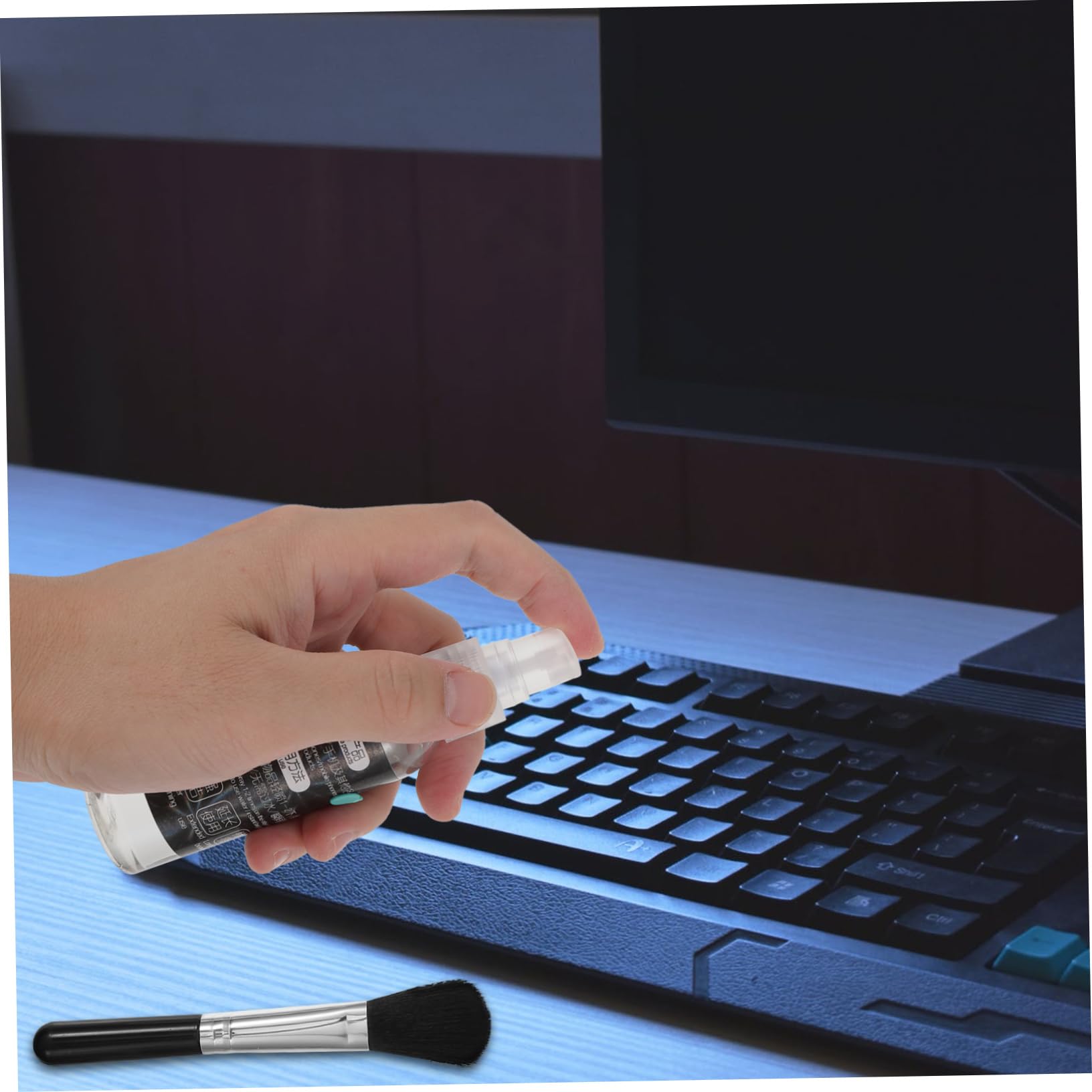 DOITOOL Kit De Limpieza De Auriculares Y Teclado para Dispositivos Electrónicos Incluye 2 Juegos De Cepillos De Limpieza.