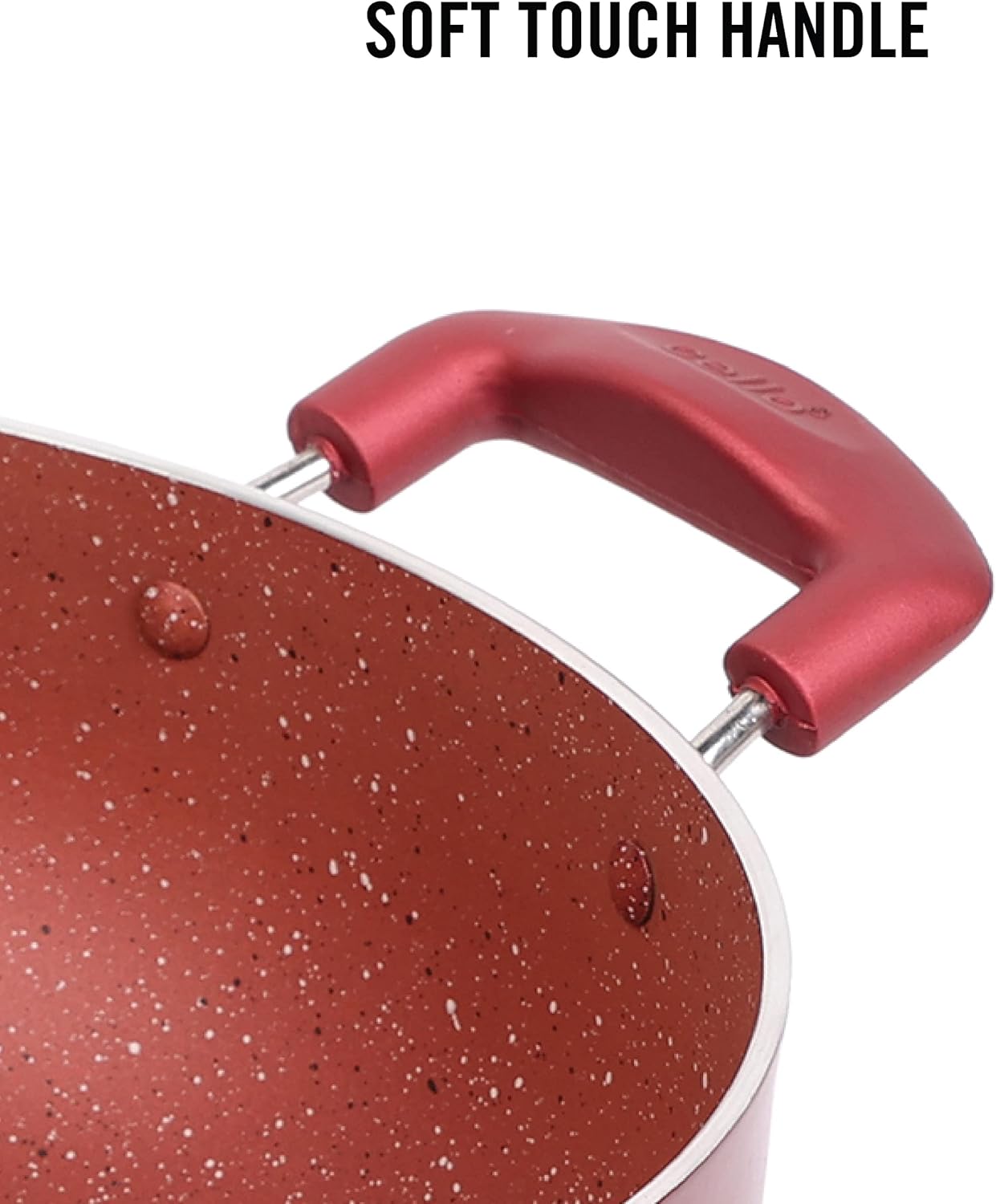 Виолончель Кадхайдын жумшак тийүүчү туткасынын жакындан тартылган сүрөтү