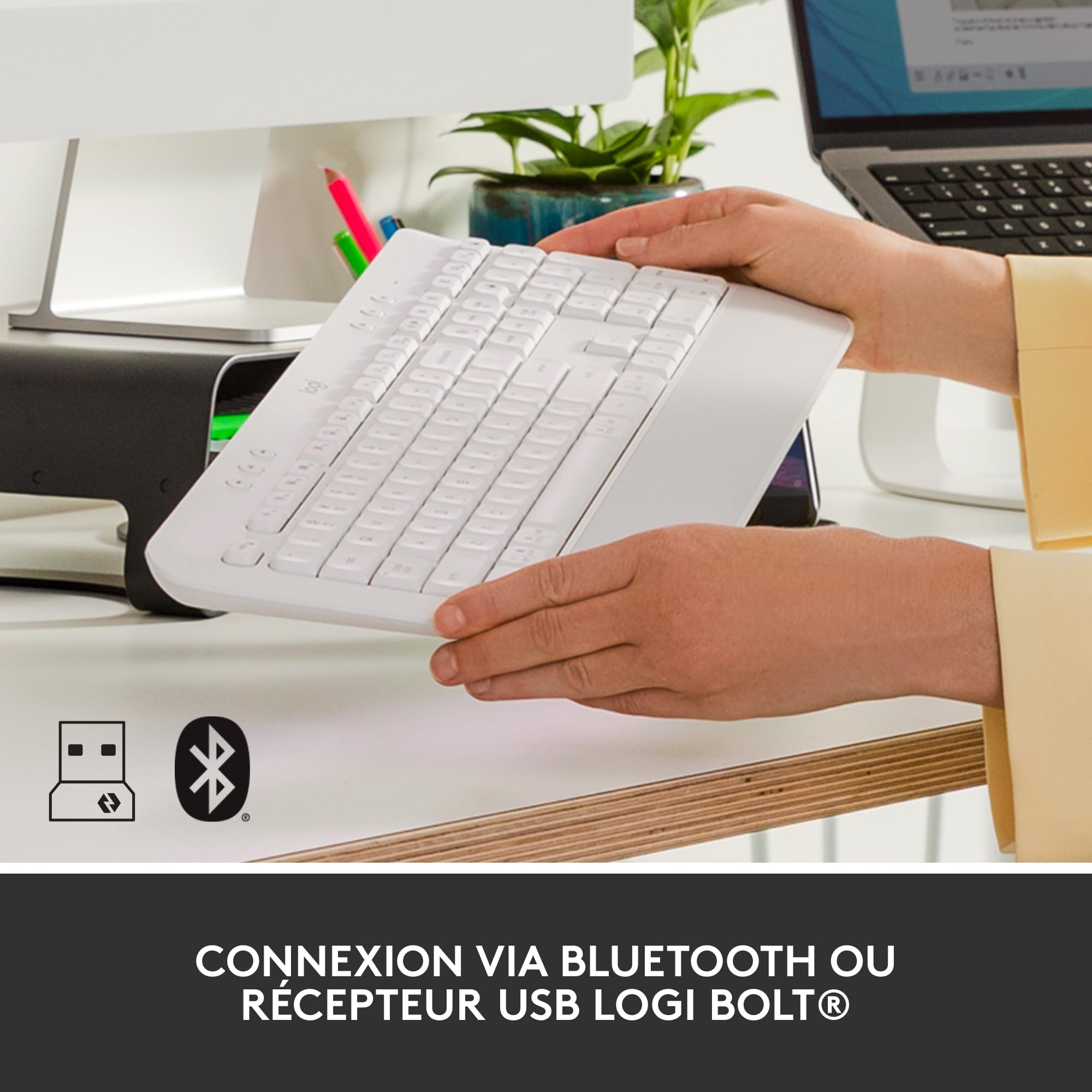 Logitech Signature K650, Clavier sans fil Ergonomique Entier avec Repose-Poignets, BLE Bluetooth, USB Logi Bolt, Touches Silencieuses Pavé Numérique, Compatible PC/Windows/Mac, AZERTY Français - Blanc