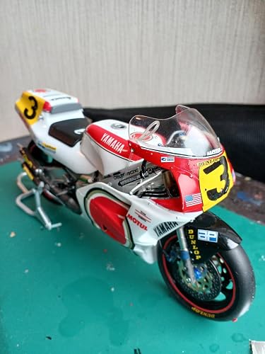 Amazon | ハセガワ 1/12 ヤマハ YZR500 0WA8 “チーム ラッキー