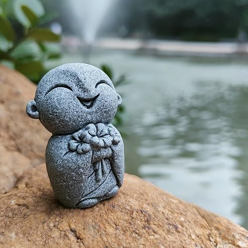 Miniatura 3 de livelyfish Estatua de monje rezando de Bosatsu de Buda japonés, bosatsu, Feng Shui, piedra arenisca felizsonriente, adorno en miniatura para pecera,