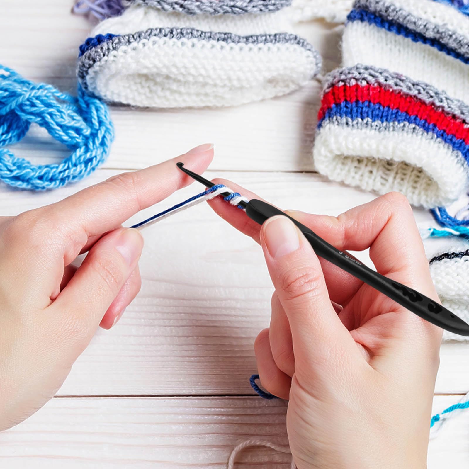 Trousse 9 Crochets à Tricoter Ergonomiques FINELYCR - Tailles 2 à 6 Mm - Poignée Confort Pour Débutants Et Mains Arthritiques