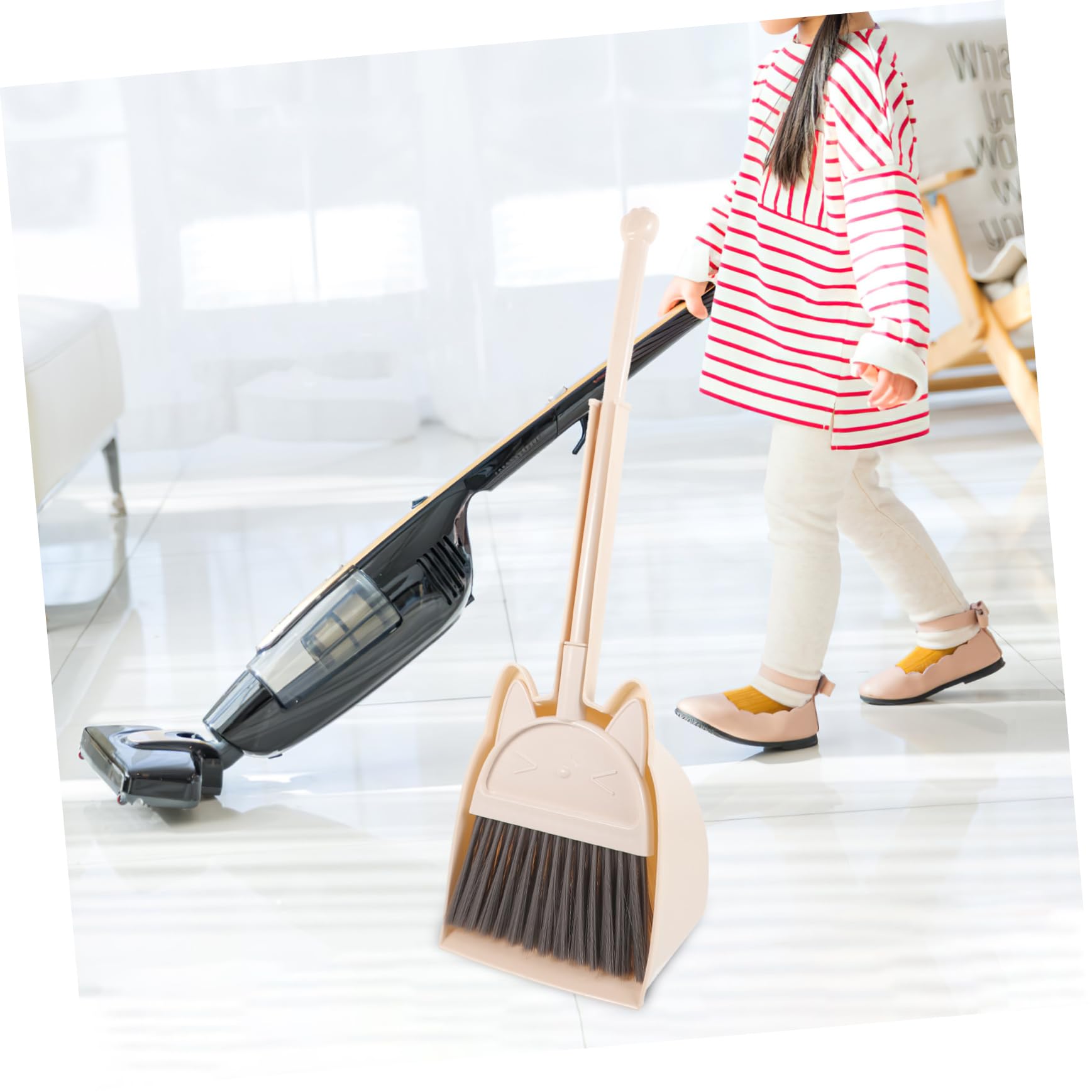 Angoily 1 Set Children's Broom and Dustpan Set Mops The Cute Broom Small Broom for Children Small Broom Small Broom for Children Broom Mini Plastic Broom Set
