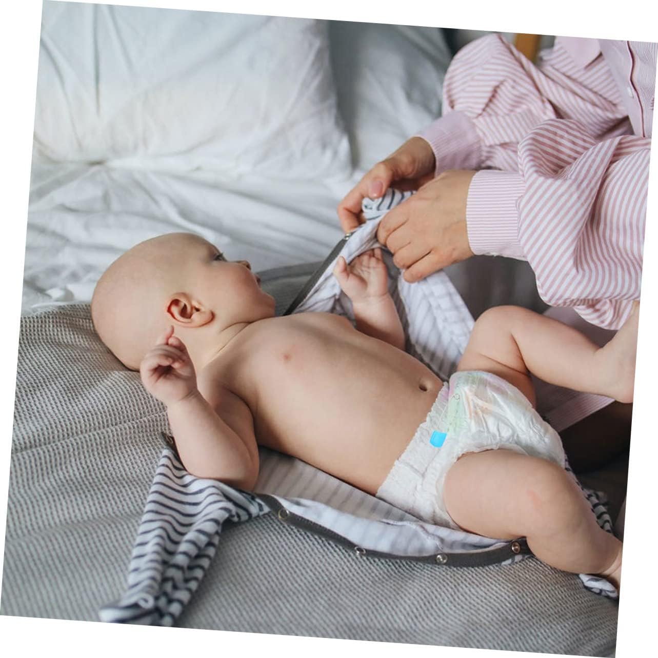 SEWACC 50Pcs Safety Diaper Pins with Locking Closures Brooches for Newborns Easy to Use Cartoon Design for Cloth Diapers and Accessories