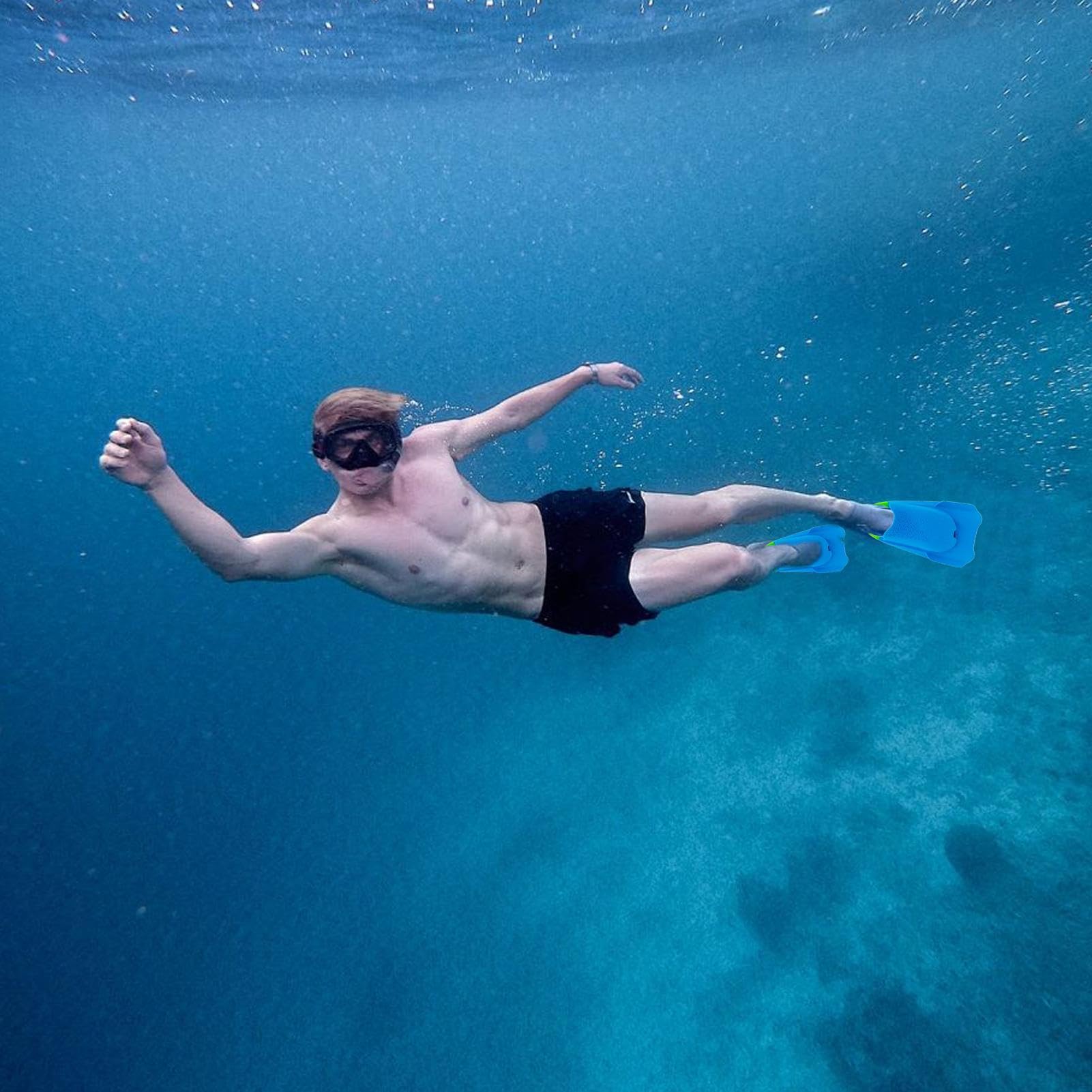 Aletas de natación – Aletas cortas de silicona de talón abierto, aletas de buceo ligeras | para mujeres principiantes, piscina, playa, buceo, esnórquel, entrenamiento de natación