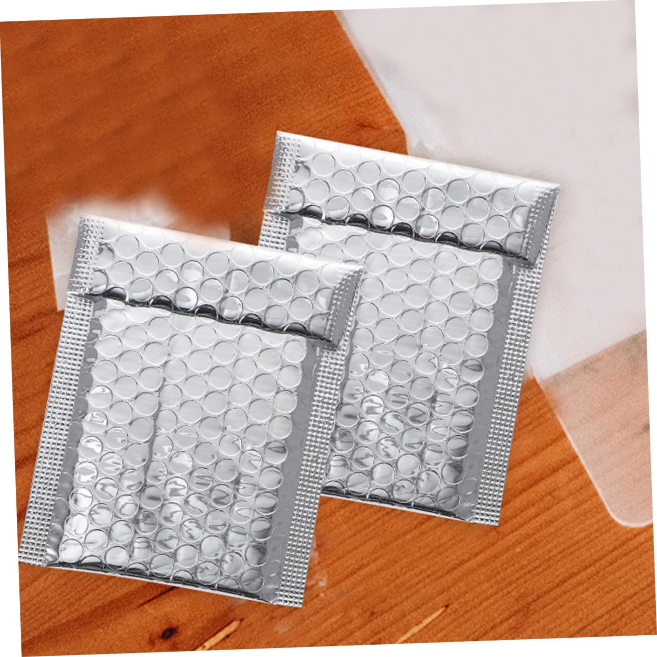 Housoutil 100 Sacchetti Imbottiti Con Pellicola In Alluminio Riutilizzabili Per Spedizione Di Inviti Grandi Buste Postali Imbottite Con Bolle D'Aria