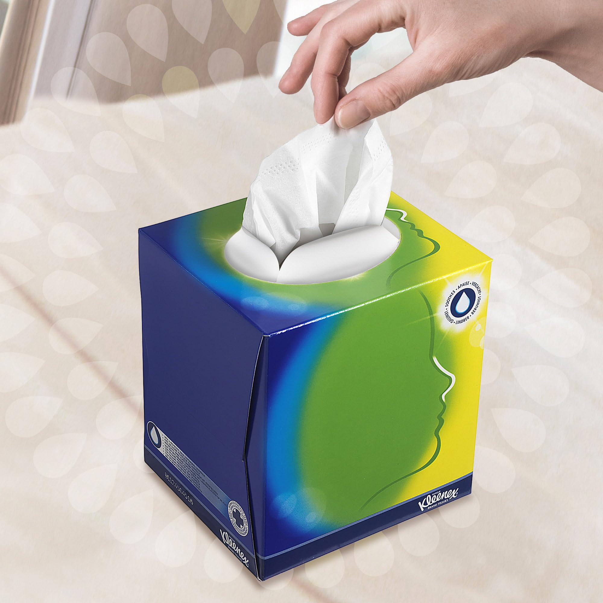 Kleenex Caja de Pañuelos en Cubo 8825, 3 Capas, Con Bálsamo Protector, 12 Cajas x 56 Hojas (672 total)