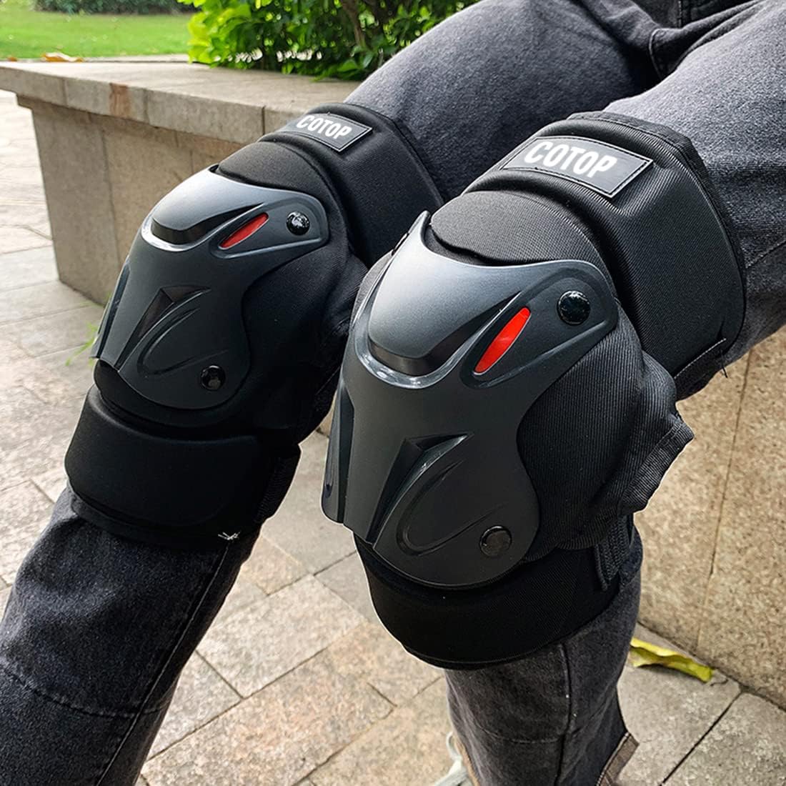 COTOP Ginocchiera per moto professionali con imbottitura in schiuma resistente e cinghie regolabili per moto ATV MTB Ciclismo