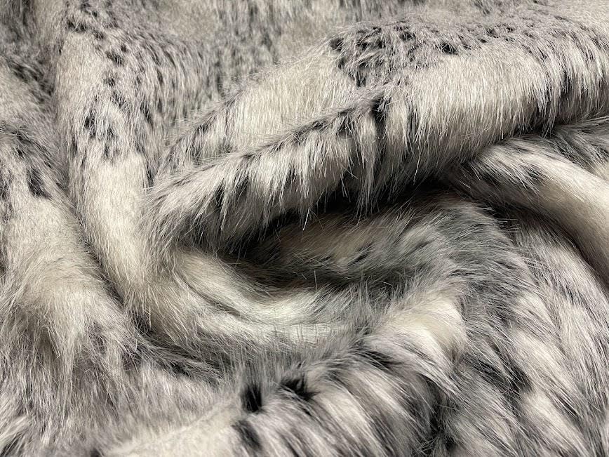 Tissu en fausse fourrure géo dots noir et blanc CRS Fur Fabrics 150x100 cm
