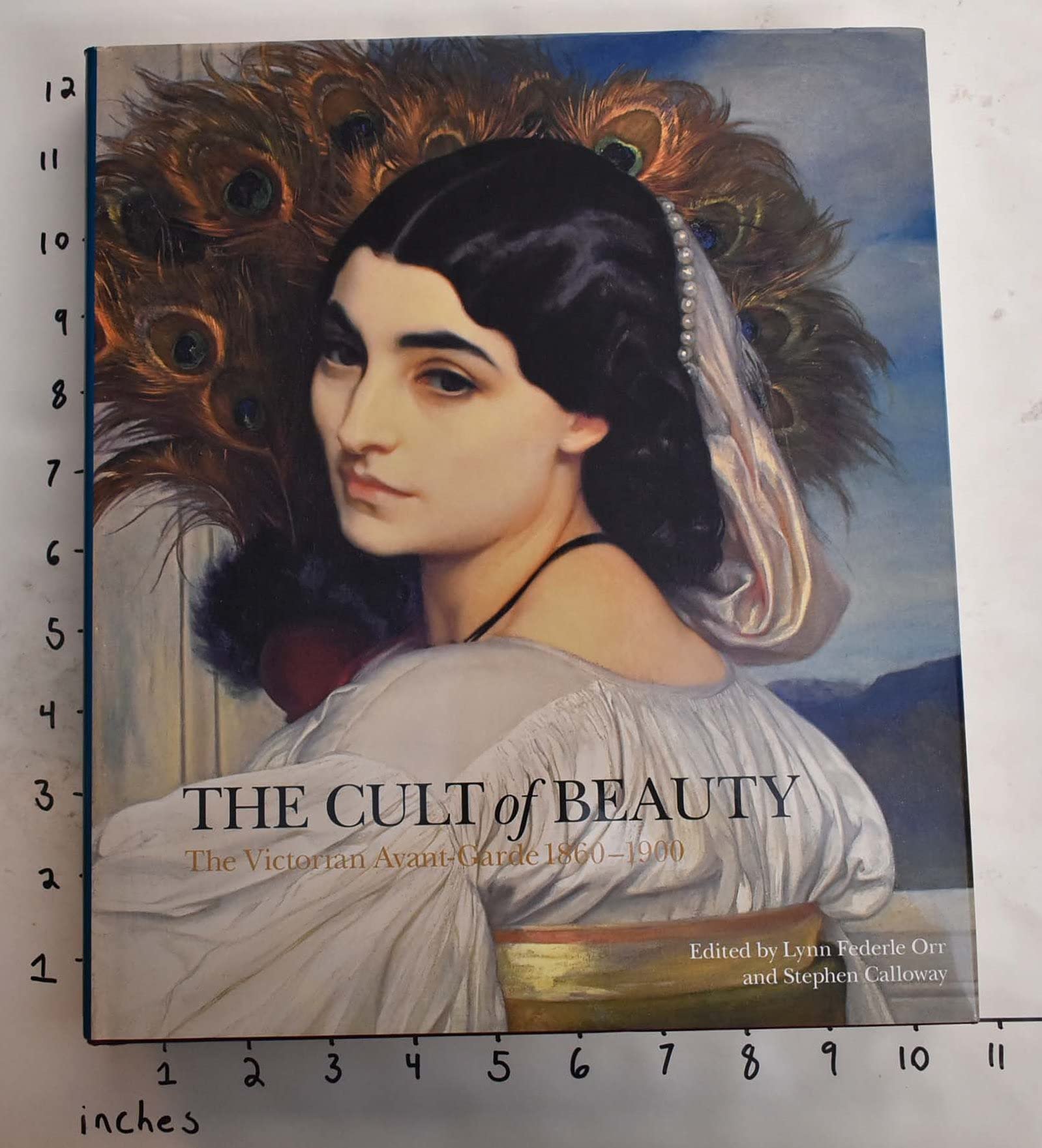 The Cult of Beauty beau livre d'art victorien pour sublimer votre table de salon