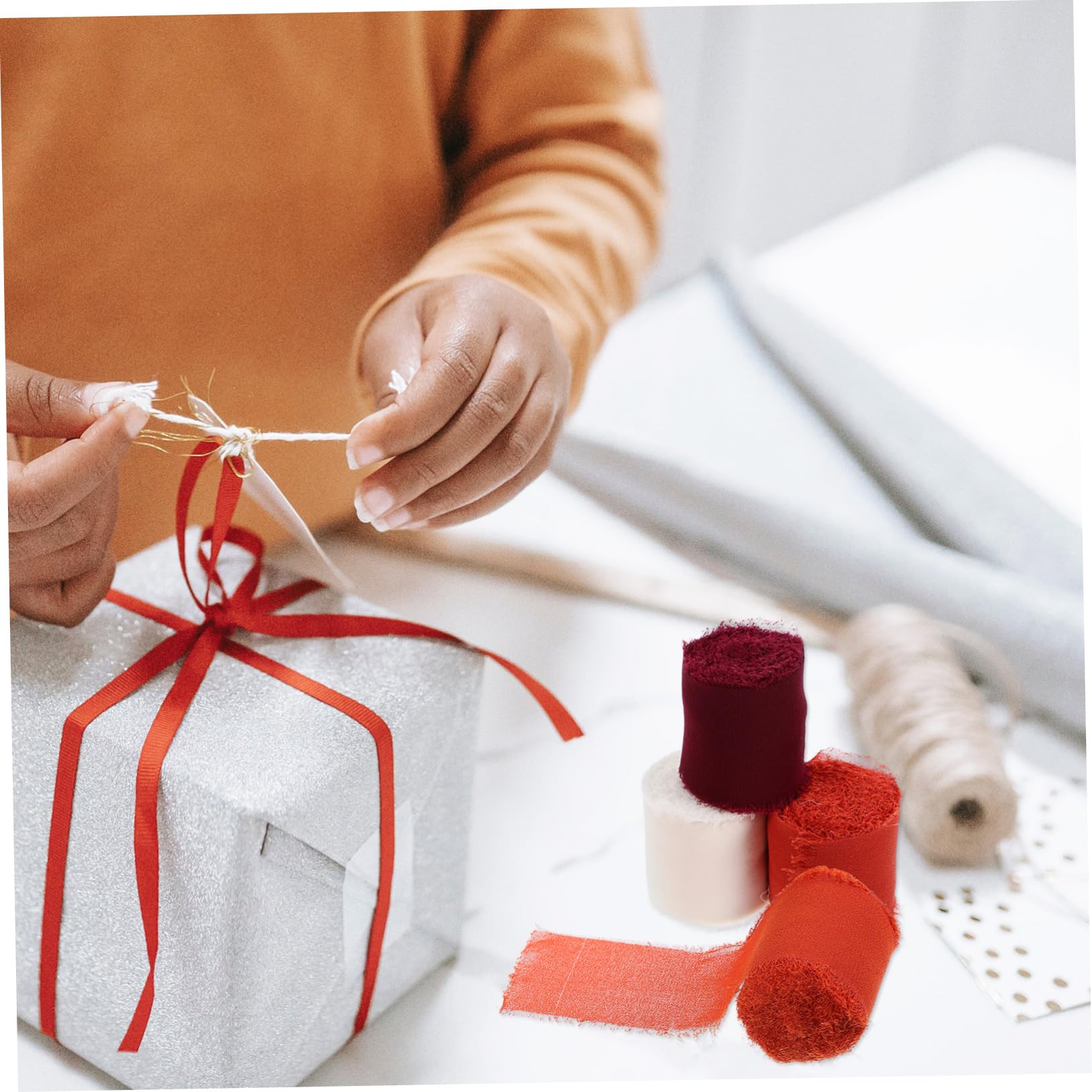 STOBOK 20rollen Fransen-chiffonband Für Hochzeitsdekoration Bastelarbeiten Geschenkschleifen Und Blumenschmuck Pro Rolle Für Brautsträuße Und Einladungen