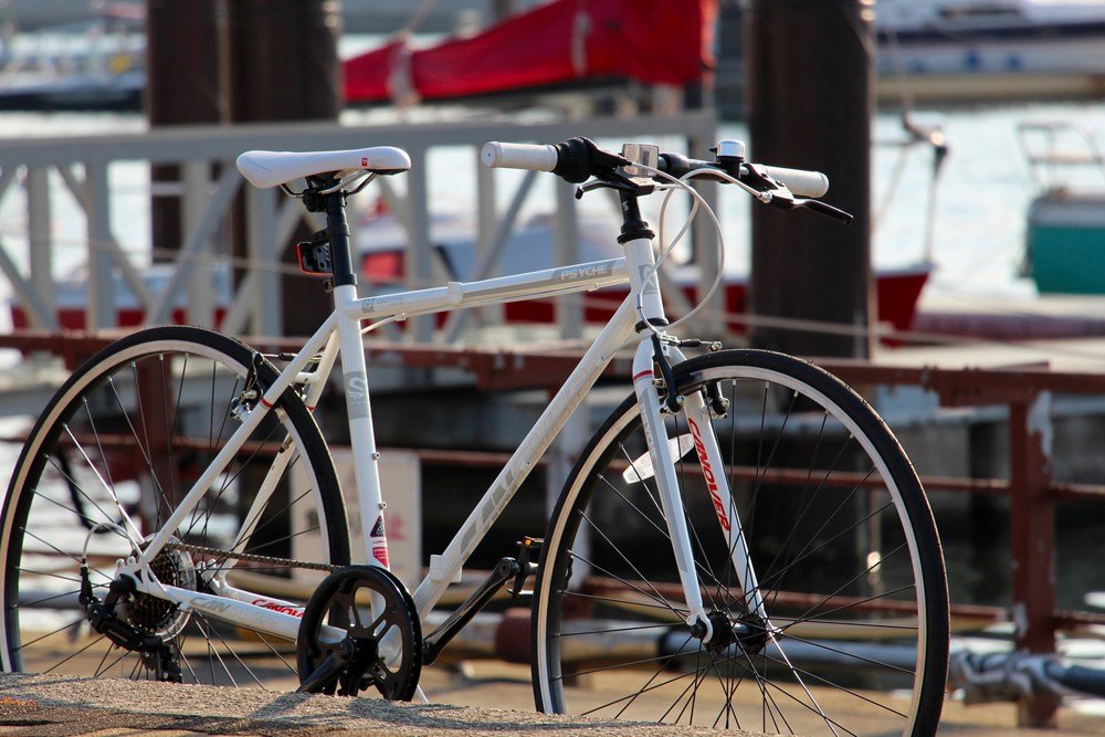 Amazon | カノーバー 折りたたみ クロスバイク シマノ7段変速