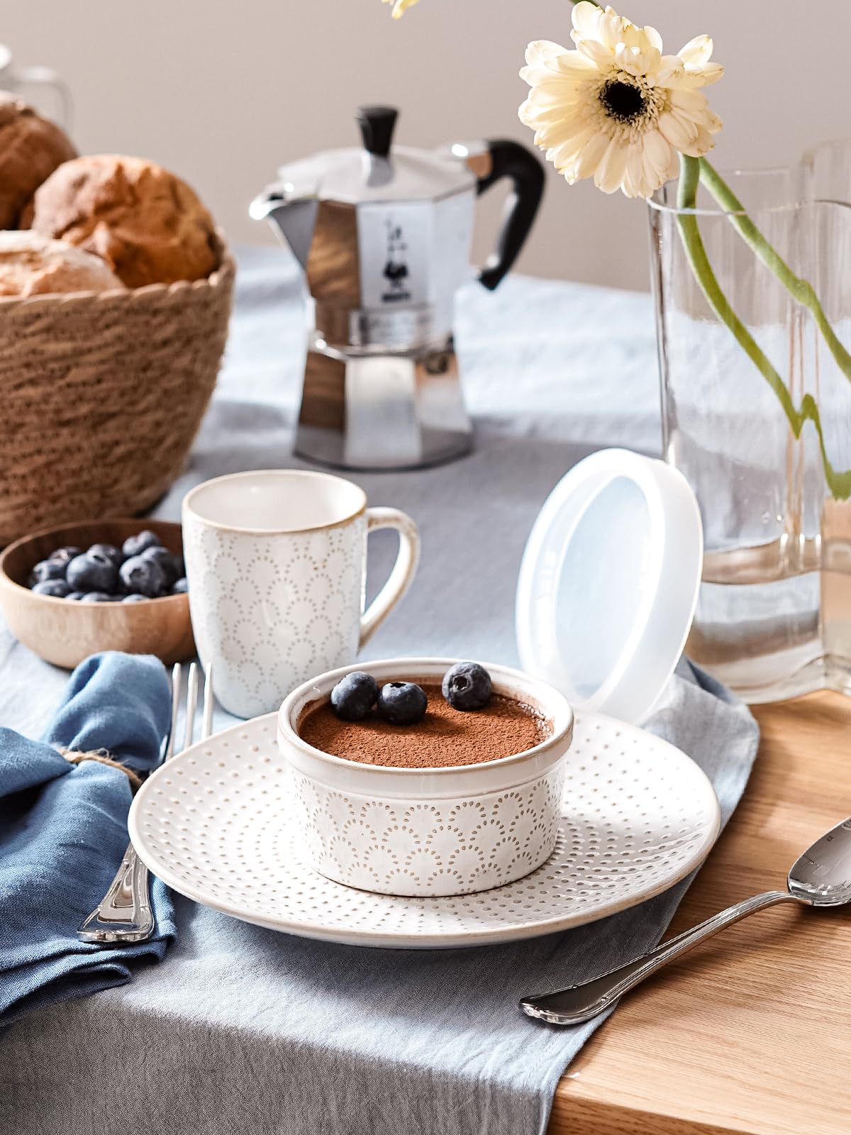 LE TAUCI Lot de 4 ramequins avec couvercles, 170 g, pour crème brûlée, soufflé, sauces, boîtes de conservation alimentaires en céramique, parfaits pour les restes – 10,7 cm, blanc arctique