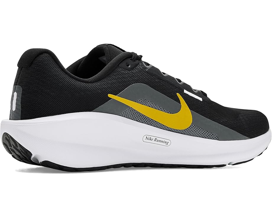 Nike Downshifter 13 - Bottom View