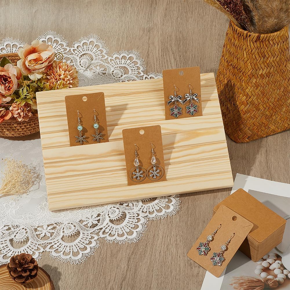 Beebeecraft 2 Pack Wood Earring Display Stand, 80Pcs Kraft Paper Jewelry Display Card, 7 Slot 11.4x7.4 Jewelry Organizer Tray for Selling Showcase