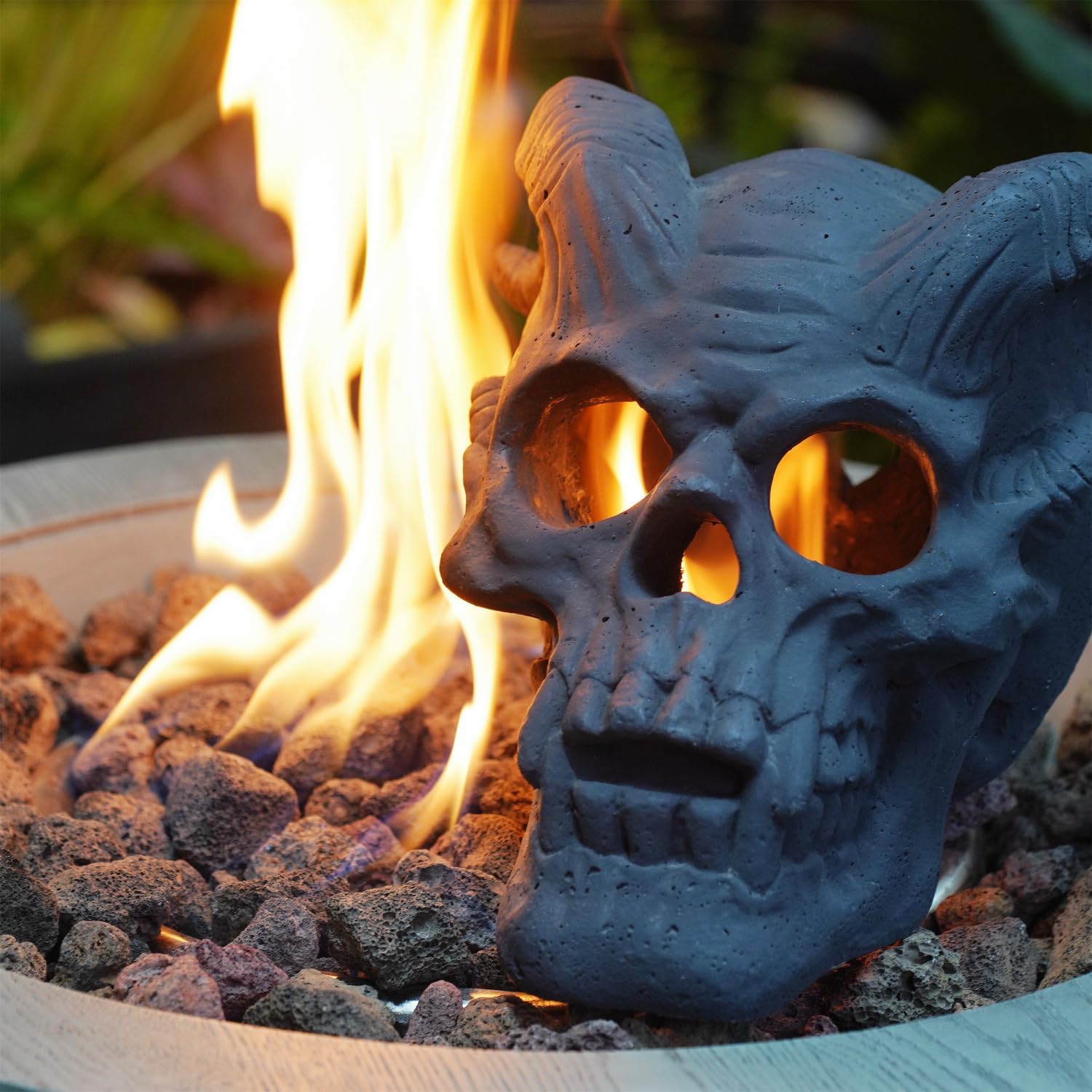 Refractory Materials Imitated Human Fire Pit Skulls Gas Log for Ng, Lp Wood Fireplace, Firepit, Campfire, Halloween Decor, BBQ