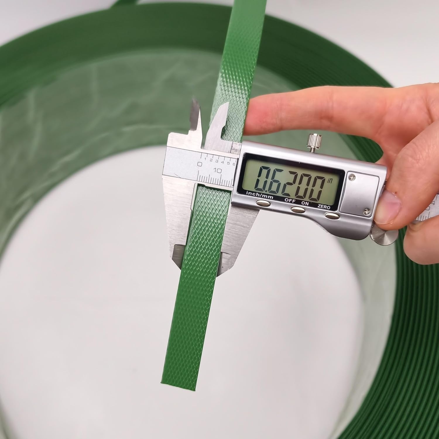Polyester PET Strapping Roll 5/8" x 0.035" x 4000' – Heavy Duty Green Packaging Banding Strap, 1400 lbs Break Strength, UV & Water Resistant, Lightweight Poly Strapping Coil with 16" x 6" Core