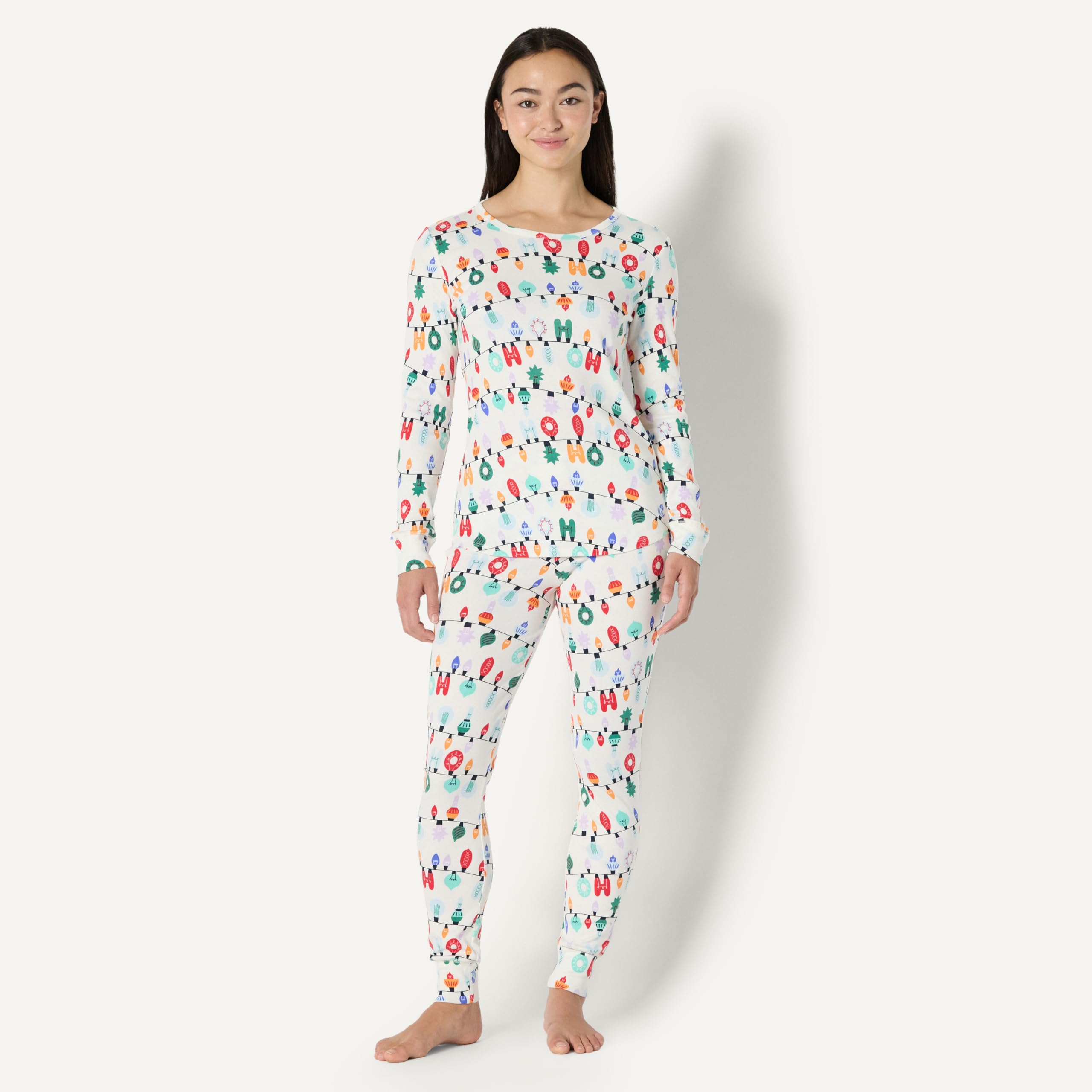 Amazon Essentials Completi Coordinati di Pigiami Natalizi per La Famiglia