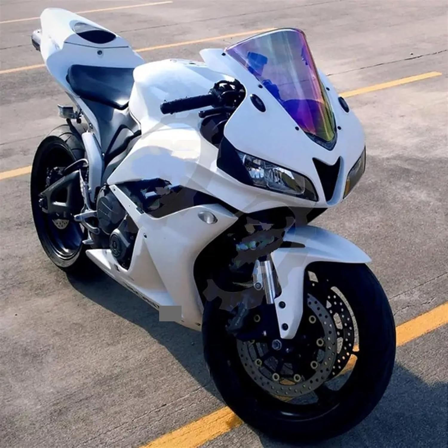 ホンダ CBR600RR CBR 600RR F5 2007-2012 オートバイフロントガラスカーボンファイバー外装に適合 オートバイアクセサリー  用 CBR600RR 2007-2012 F5 オートバイフロントガラスフロントガラスダブルバブルオートバイ バイクの フロントガラスカバー オートバイ  のフロント ... オートバイ 風よけ CBR 600 RR 600RR CBR600RR F5 2007-2012 オートバイフロントガラスフロントガ