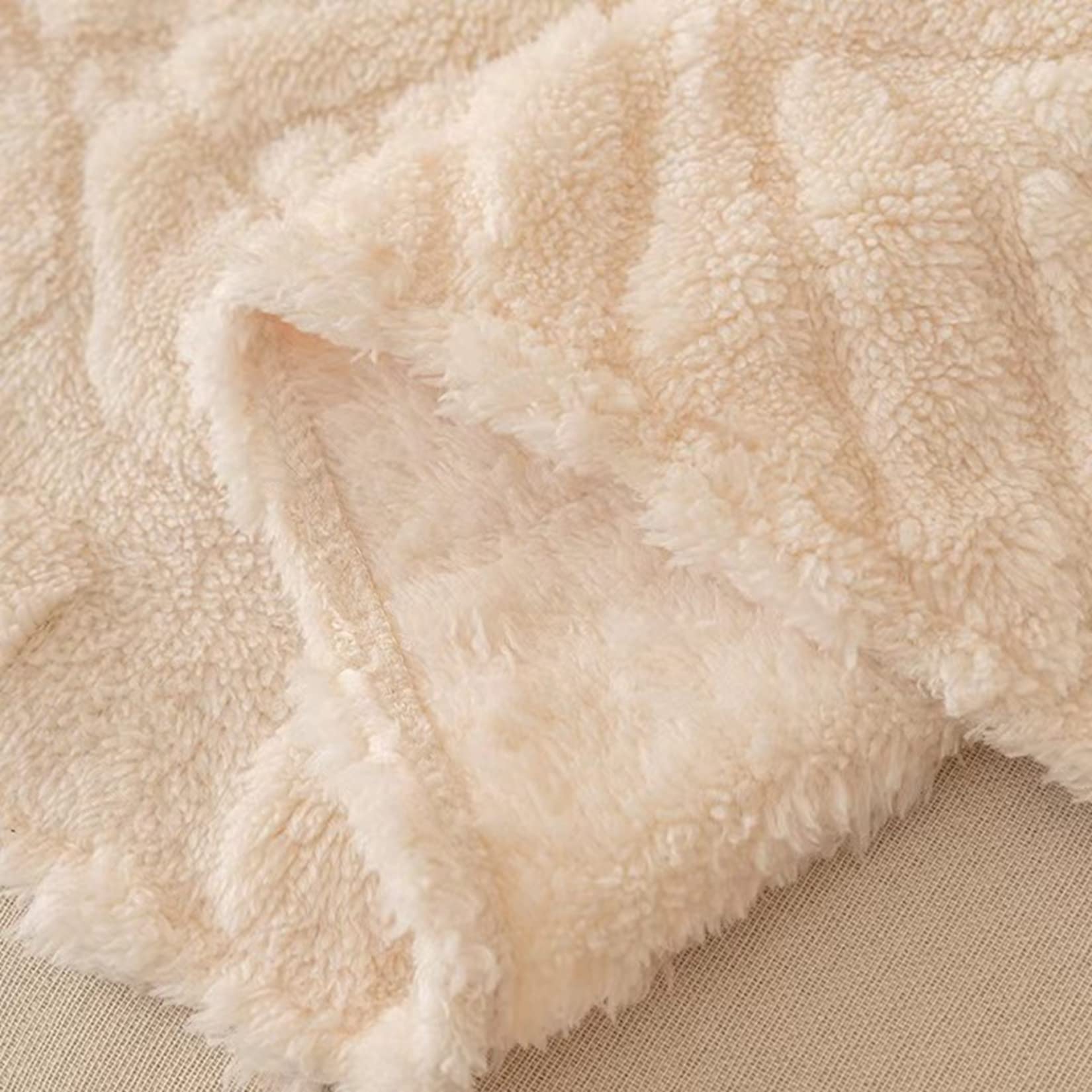 Bank Bankdeksel Meubels Beschermer Deksel Sofa Slipcover Bank Dekking Bankdeksels Winter Lam Fluweel Sofa Kussen Pluche Kussen Verdikt Niet-slip Bank Cover Couch Covers voor Woonkamer
