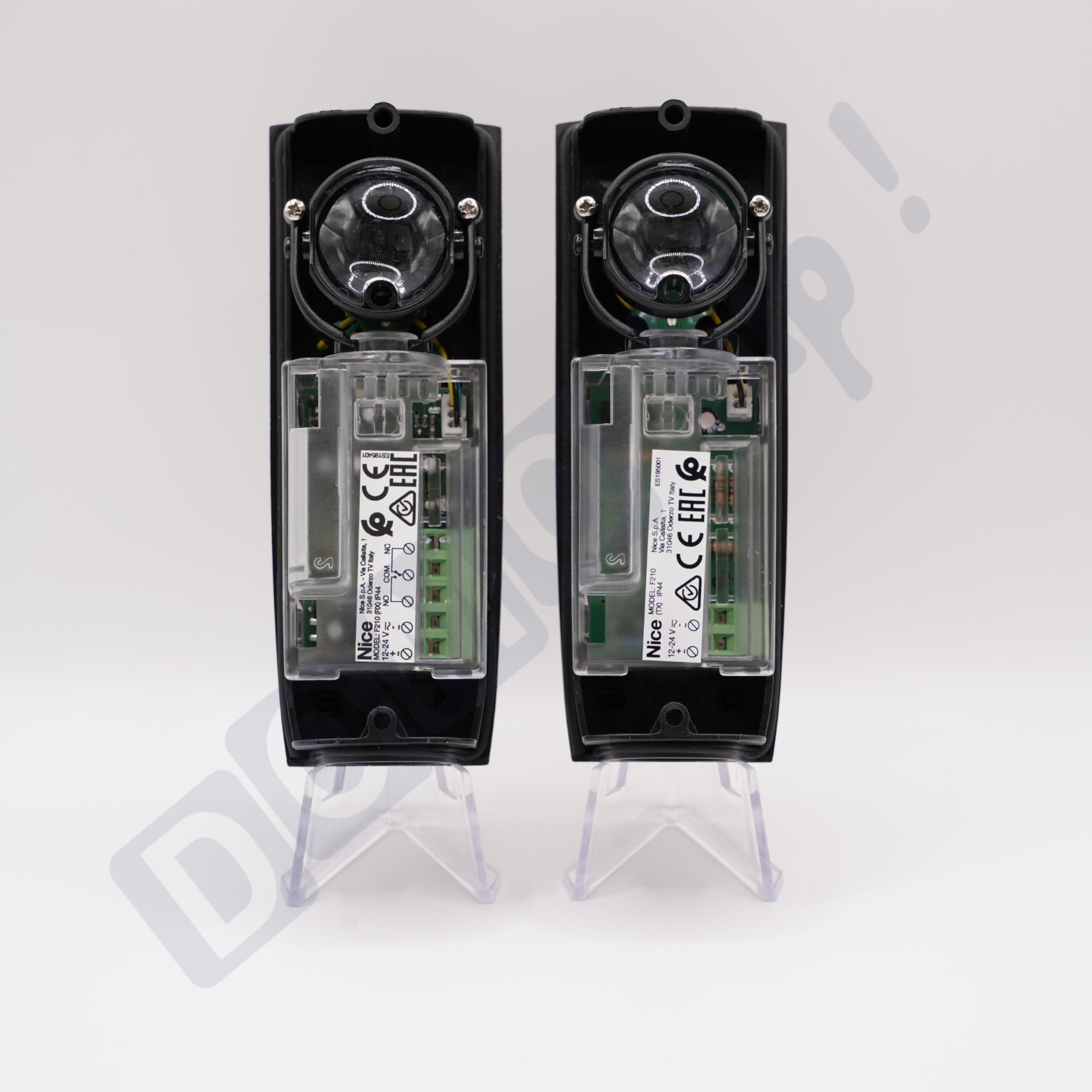 NICE F210 - Coppia di fotocellule universali (contatto a secco) - Sicurezza cancello e porta del garage - 12/24 V - orientabili 210° - IP44 + 1 Goodies DOMOBIP (F210)
