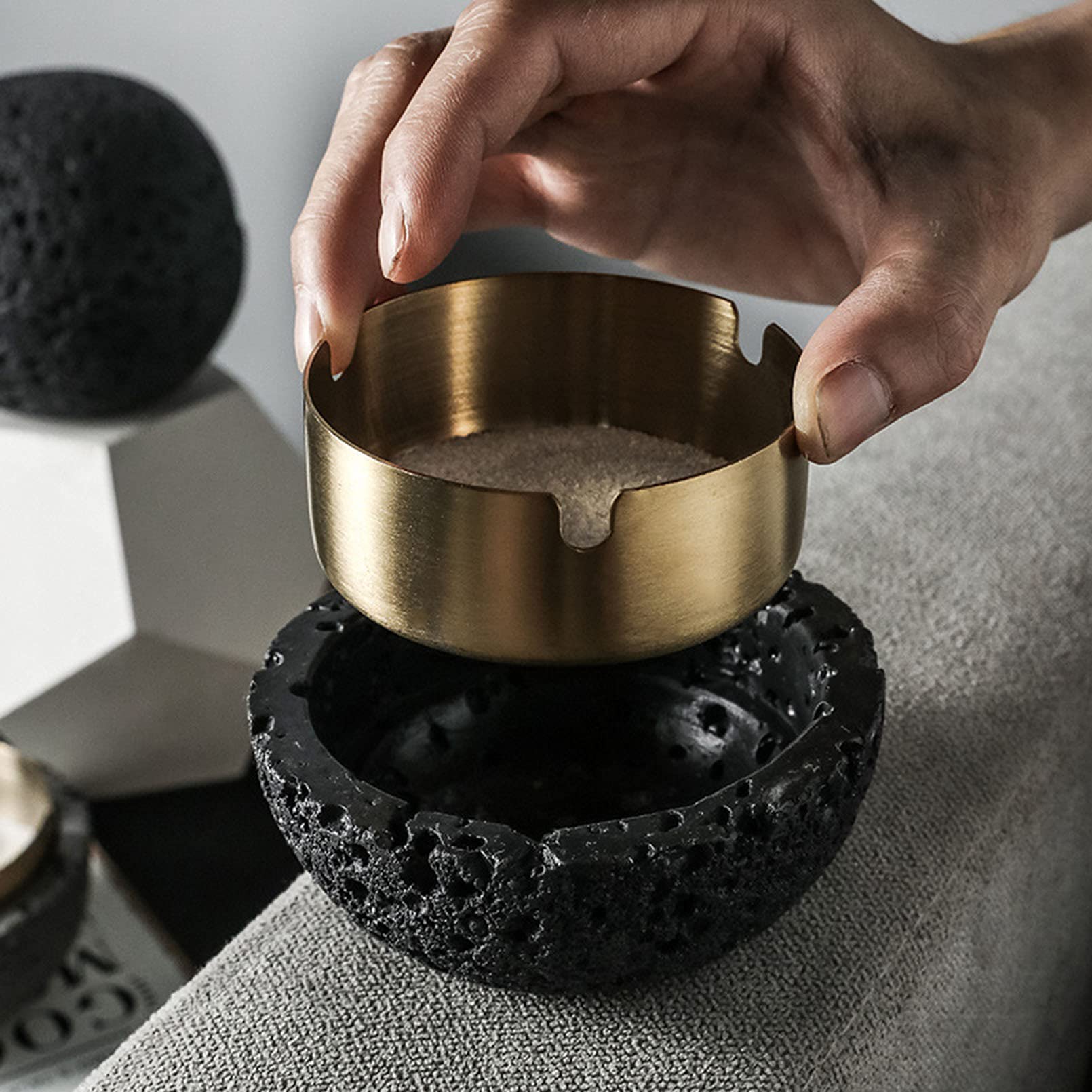 Cutfouwe Mini Cubo de Basura de Mesa con Tapa,Cemento + acero inoxidable. Fácil de quitar. Fácil de limpiar. Apto para exterior, terraza, NEGRO-S