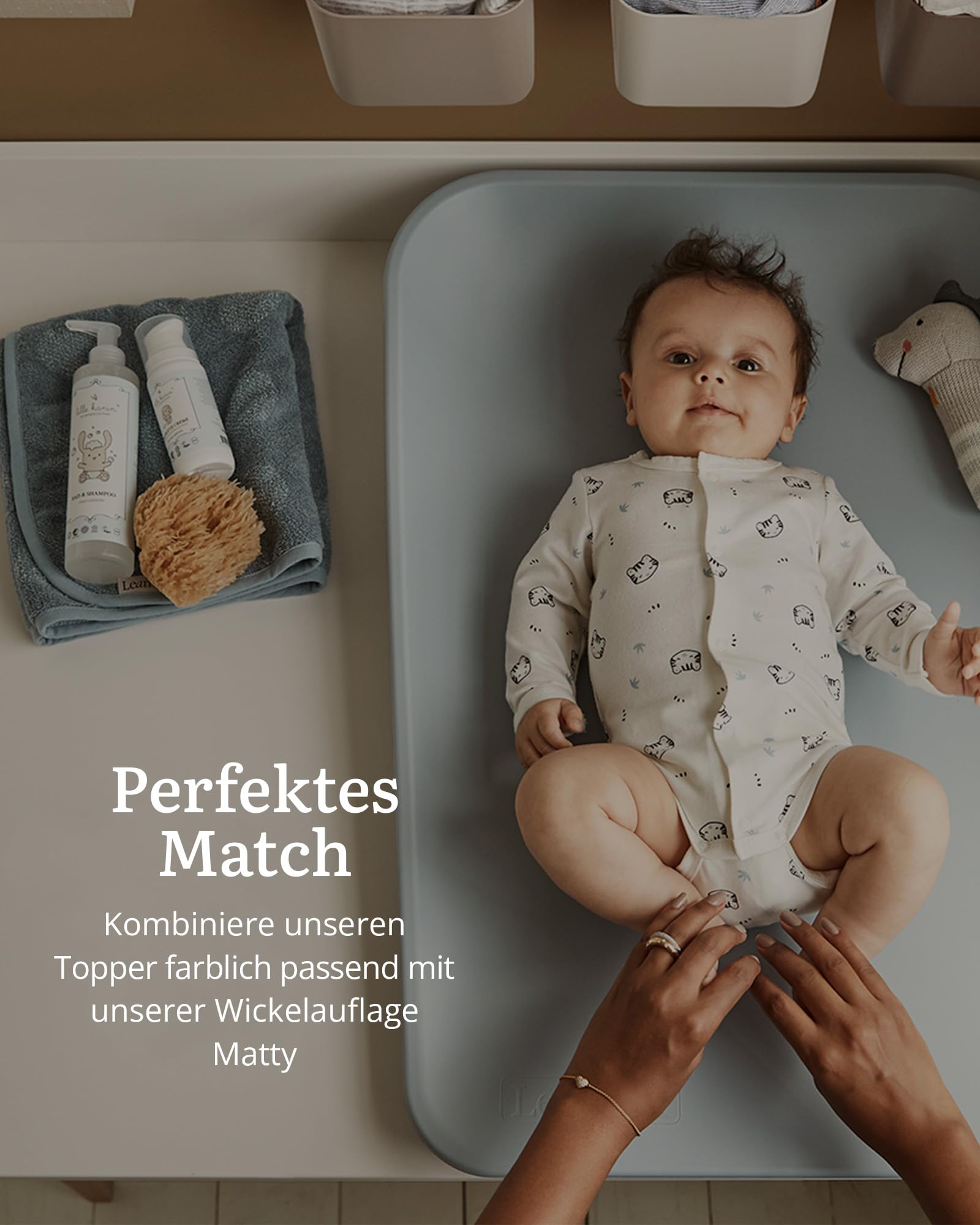 Leander Topper für Wickelauflage Blau - 100% Bio Baumwollfrottee - Ultraweich - Ideal für die Matty Wickelunterlage - Wärmt & Trocknet