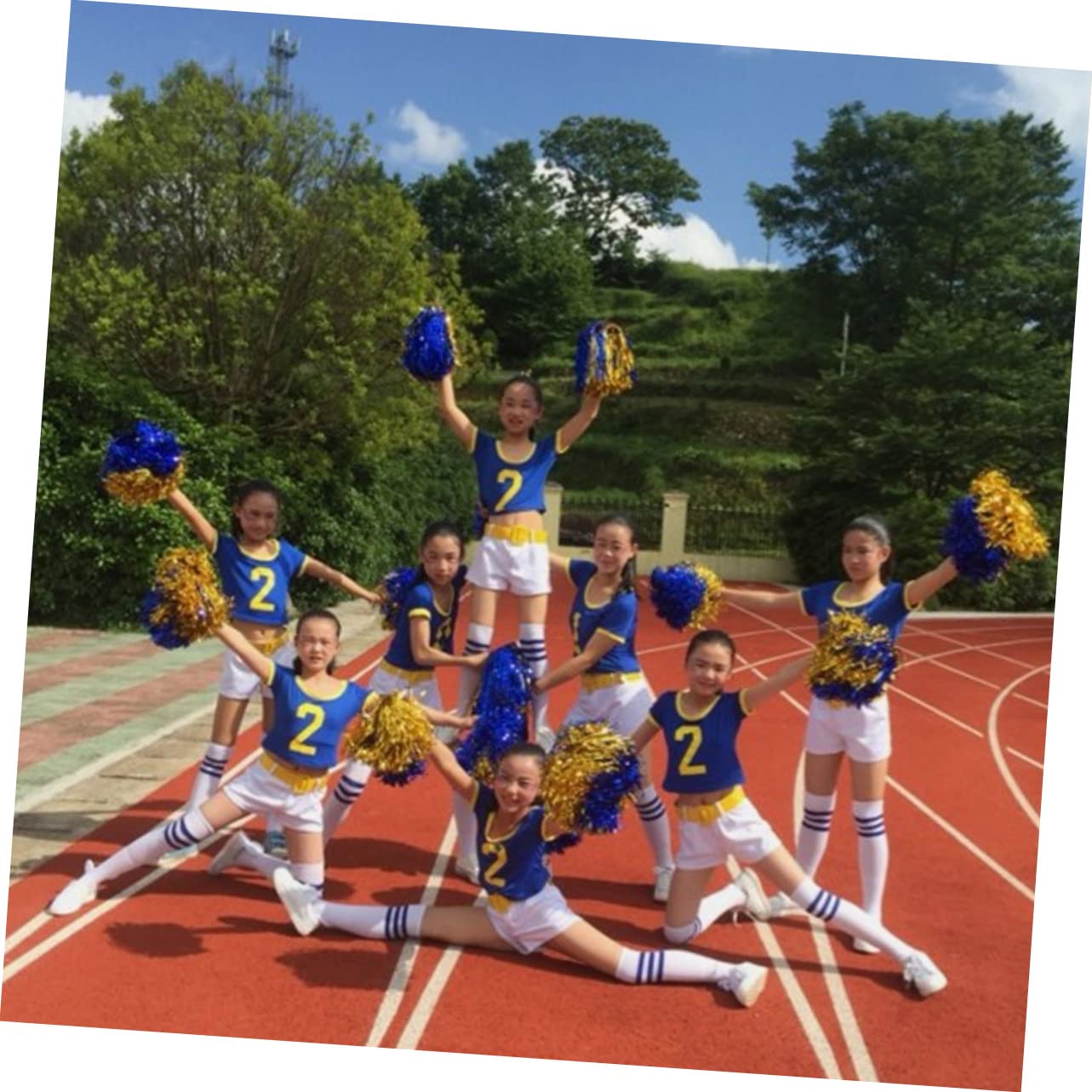 Sosoport 36 Pcs Pompons Amusants D'Équipe De Pompons Pompons Bleus Et Dorés Accessoires De Pom-Pom Girl De Gymnastique De Pom-Pom Girl Pompons Brillants De Sport Pompons Blancs Pompons