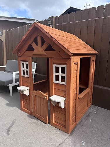 Miniatura 1 de Casa de juegos de madera para niños de 3 a 6 años, casa de juegos al aire libre con puerta, 2 ventanas, 3 estaciones de servicio, estante y soporte