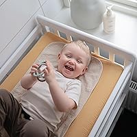 Vista 6 de mushie Fundas impermeables para cambiador 100% algodón orgánico Juego de 3 (Combo de abejas)