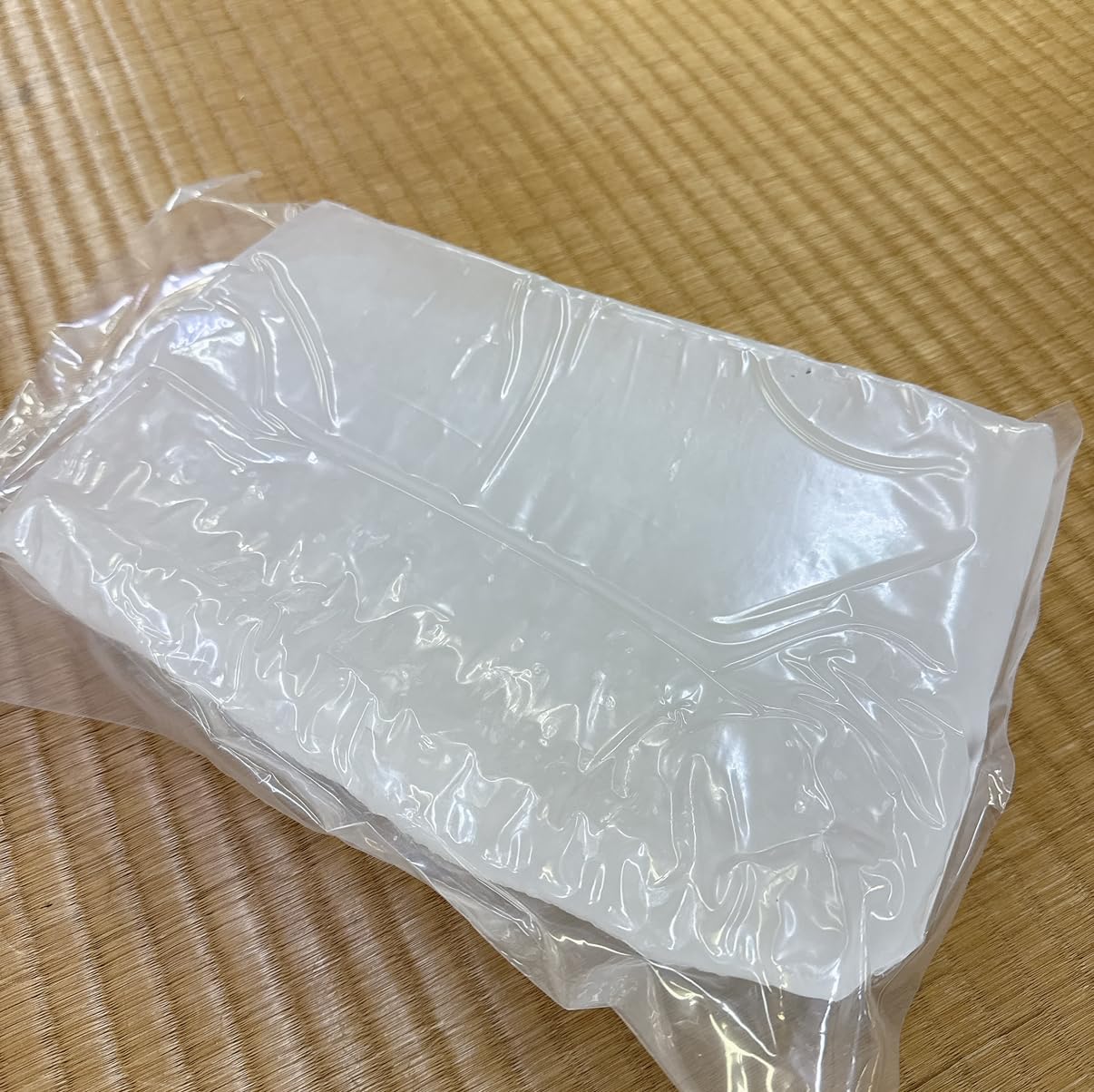 Amazon | 【国内産】パラフィンワックス115°F板状 1,1kg 低融点 