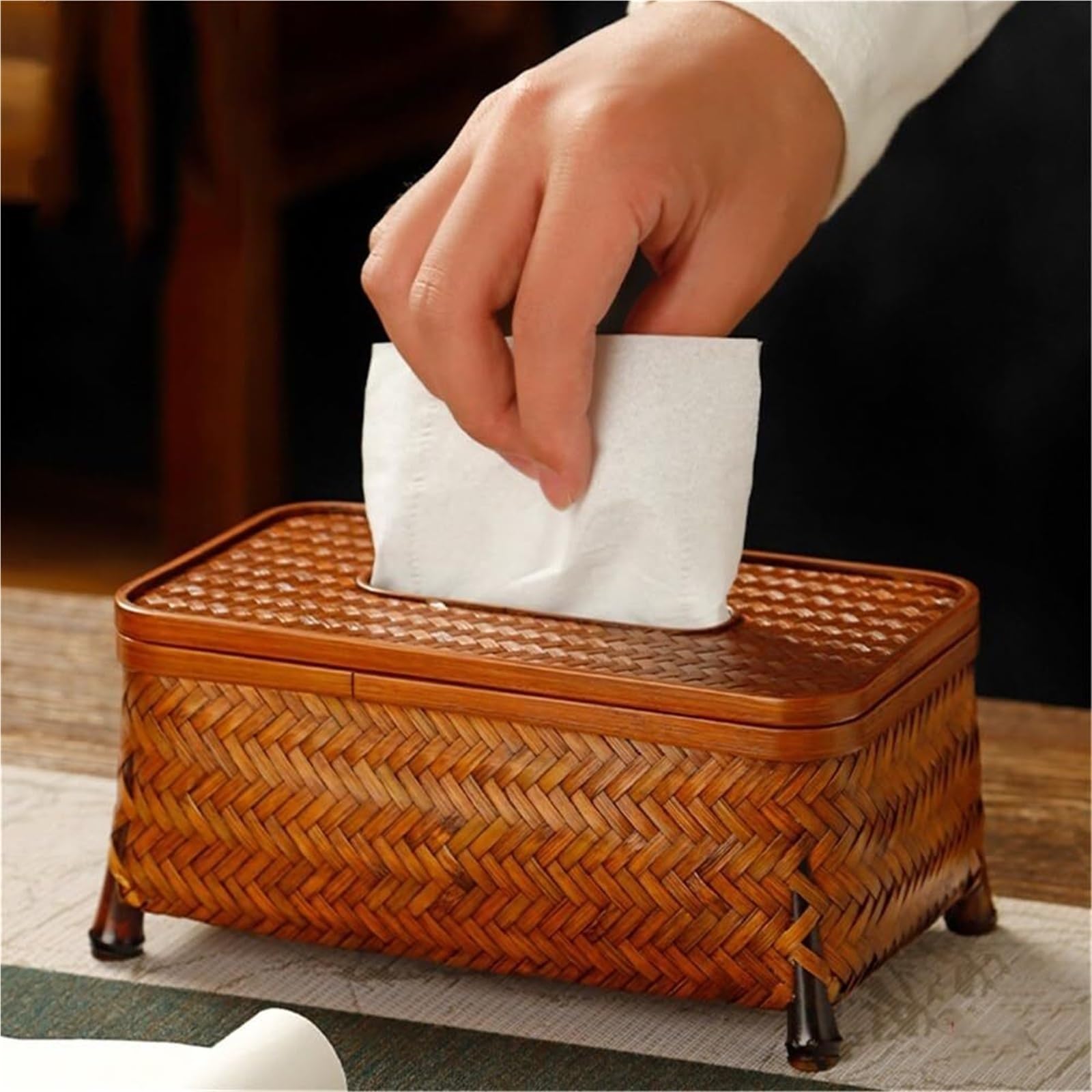 Kosmetiktuch-Spenderbox Handgefertigter chinesischer Retro-Taschentuchbox-Bezug, gewebter rechteckiger Halter for Büro und Zuhause Must-Haves für die Wohnung