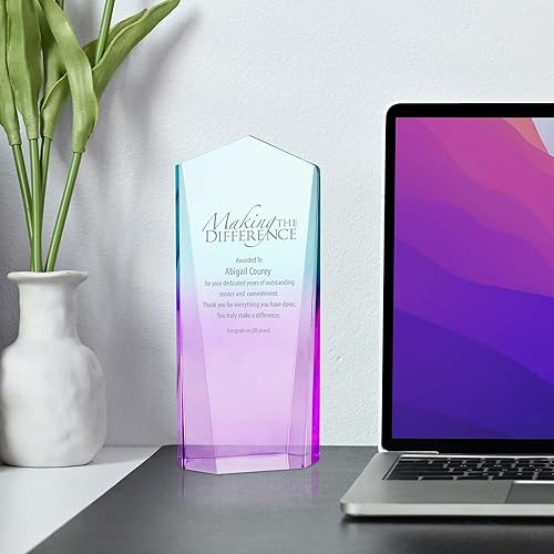 Miniatura 6 de Baudville Trofeo acrílico degradado grabado  Trofeo de premio  Grabado personalizado de hasta tres líneas y selección de versos preescritos