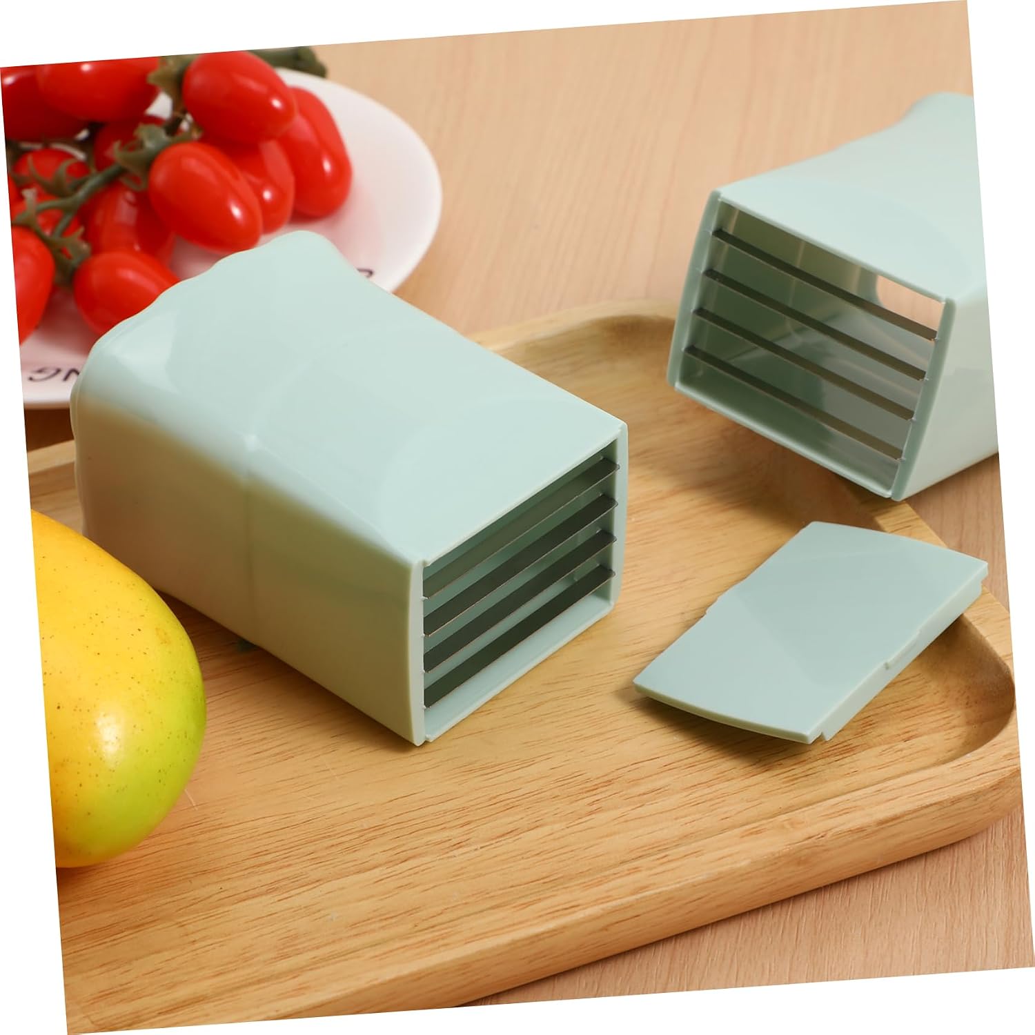 2Pcs Stainless Steel Plastic Fruit Slicer with Cover for Salad