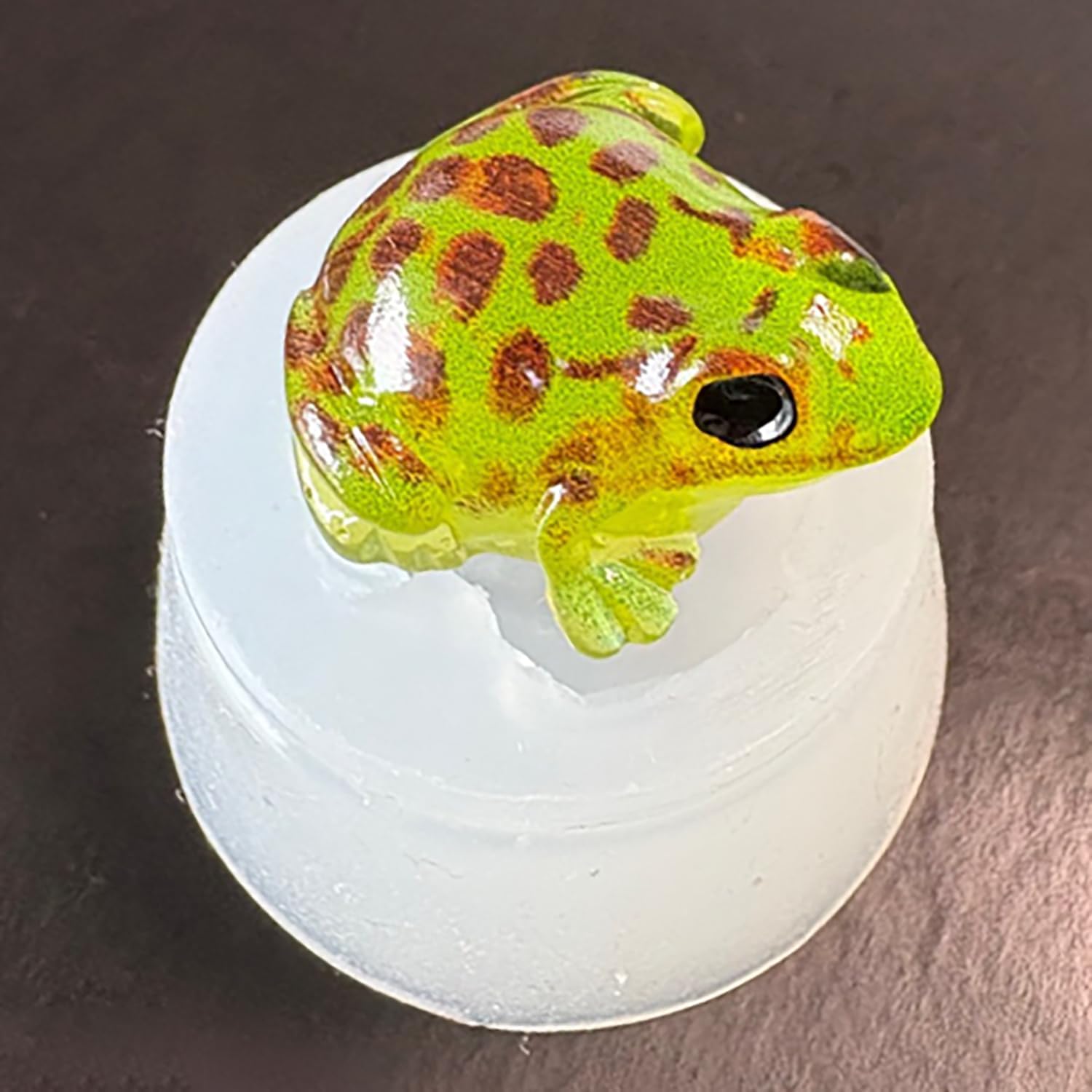 JINJUMEI Mini Cute Frog Shape Resin Silicone Molds Frog Mold Frog Silicone Mold 3D Animal Frog Epoxy Resin Molds for DIY Craft Micro Resin Dollhouse House Fairy Garden Landscape Decor