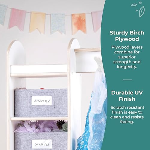 Miniatura 11 de Guidecraft EdQ - Almacenamiento de disfraces con cubos Natural: Perchero para niños con espejo, estante de almacenamiento de zapatos y cubículos