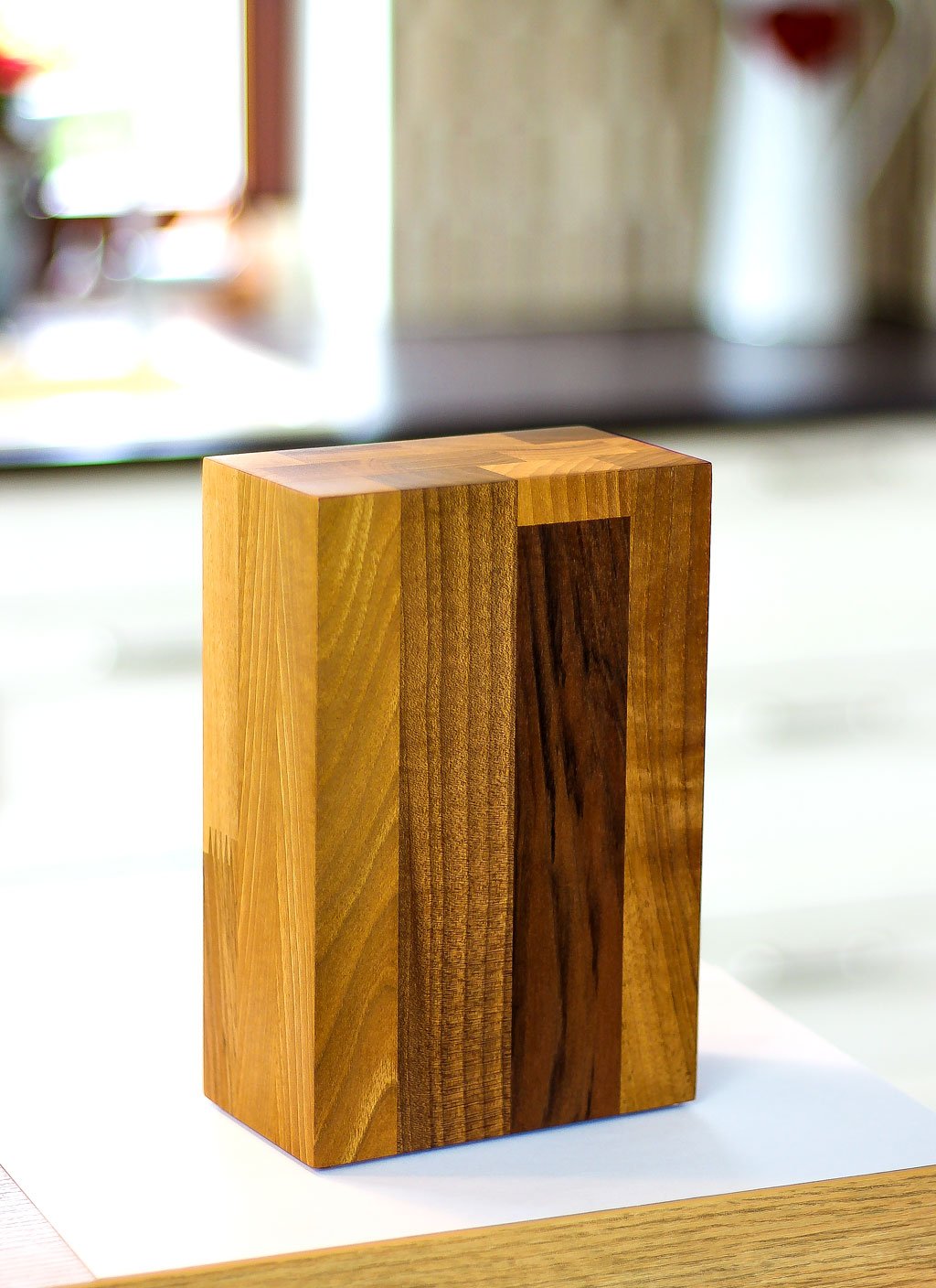 Messerblock BLOQ 701 unbestückt | Magnetblock Holz für 6 Messer | Nussbaum Messerleiste | Magnetleiste 21x14x8 cm