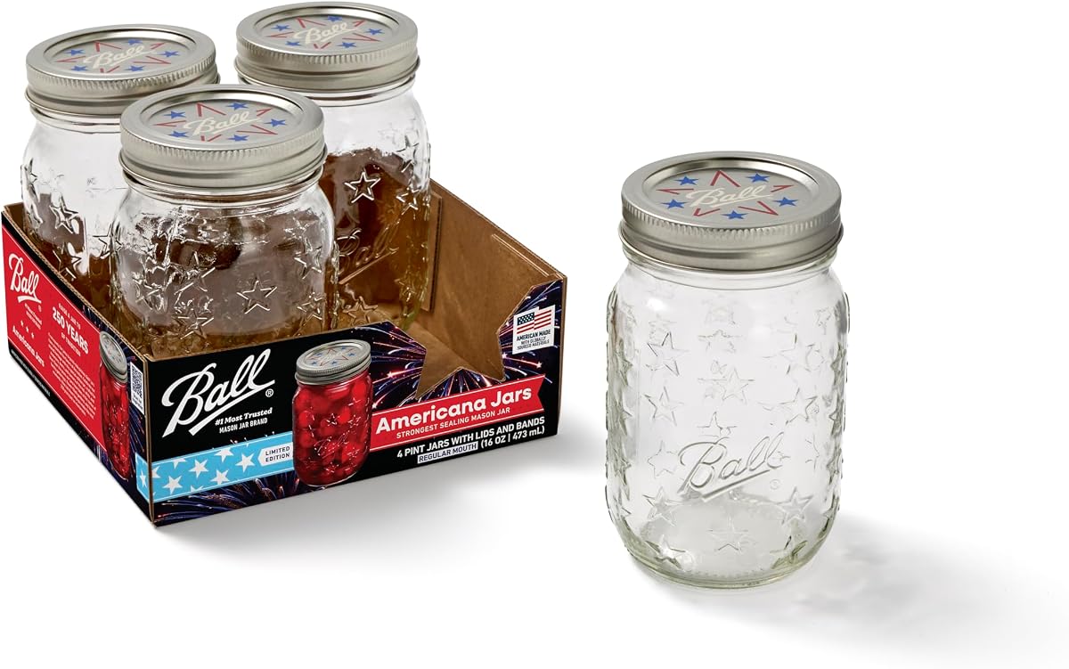 Americana Tarros Mason de boca regular, 16 oz, paquete de 4 con tapas y bandas | Fabricado en Estados Unidos, calidad confiable, sello SureTight, diseño de estrella de edición limitada, uso multiuso