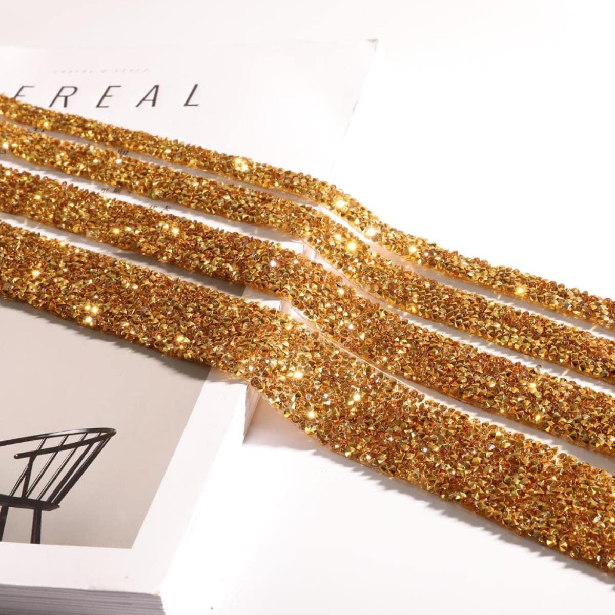 ACiyD Yard Nähen Kristallmotiv Strass Trim Applikator Band mit Strass Applikationen zum Aufbügeln für Kleider-Gold, Breite 1,5 cm (Schwarz Breite 1 cm)