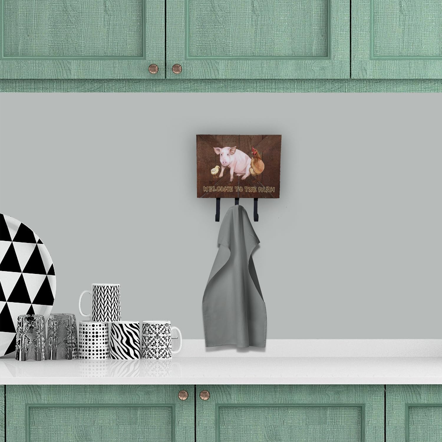 Caroline's Treasures SB3083TH68 Welcome to the Farm with the pig and chicken Leash or Key Holder, Wall Hooks, Key Hooks Holder, Coat Rack Wall Mount, Coat Hooks, Hooks for Hanging Keys, Towels, Aprons