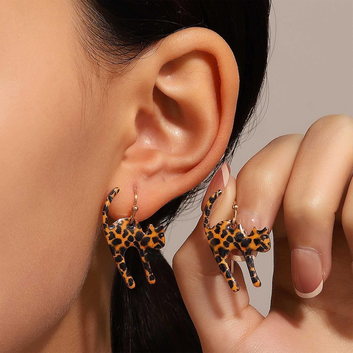 YienDoo Boho Cat Dangle Earrings Vintage Leopard Print Kitten Drop Earrings French Hook Earrings Statement Cute Acrylic Animal Cat Earrings Novelty Pet Earrings Jewelry for Women - Image 2