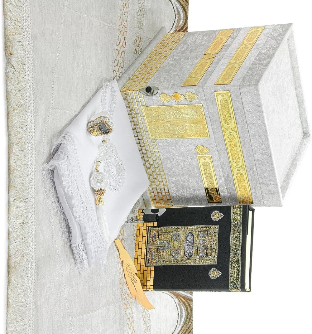 Hediyelik Kuran-ı Kerim, Eşarp, Tesbih ve Seccade Kabe Maketi Seti Beyaz