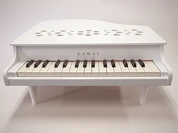 カワイ　KAWAI ピアノ　ミニグランドピアノ　白 グランドピアノ ホワイト 1142｜製品情報｜河合楽器製作所 製品