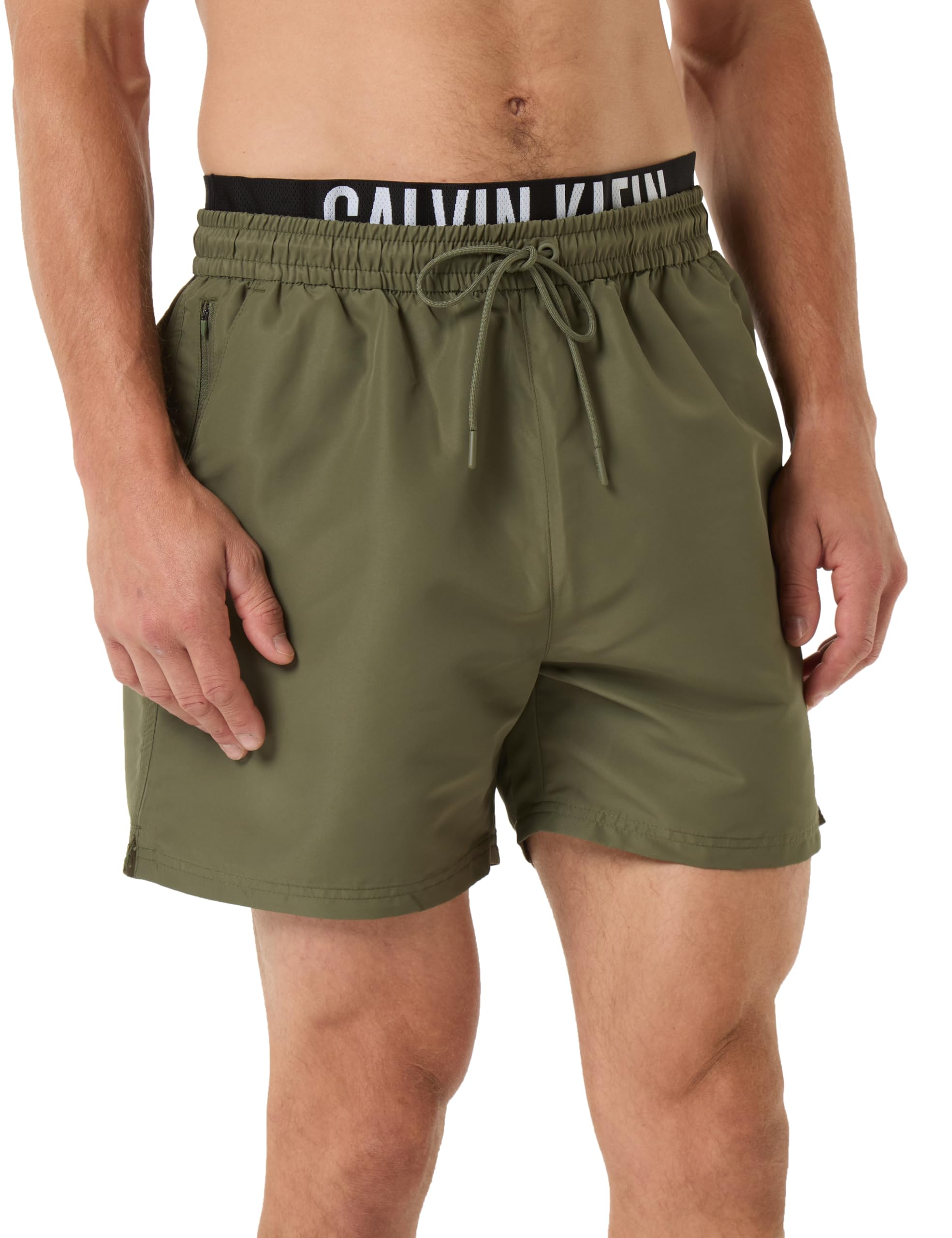 Mode von Calvin Klein & Tommy Hilfiger