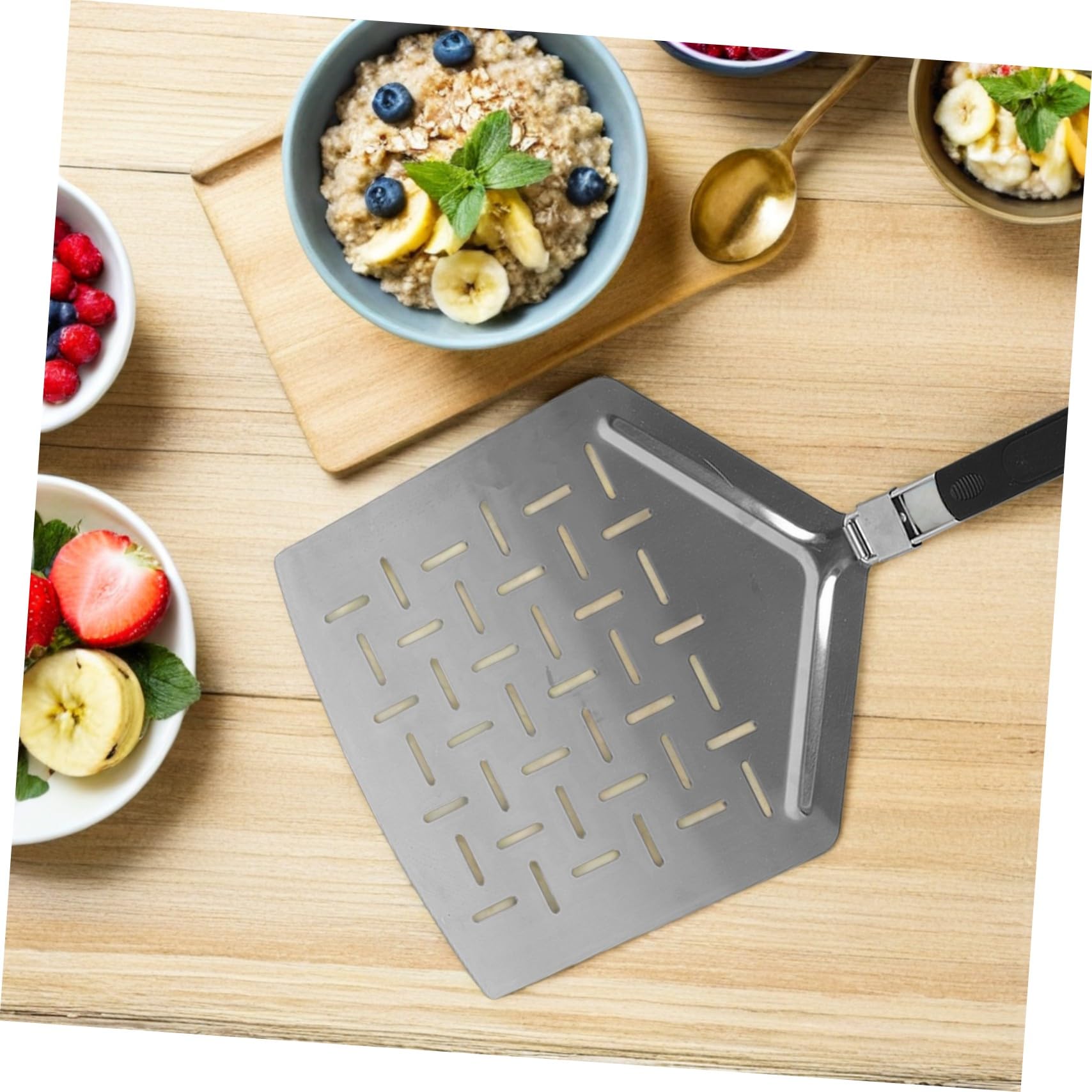 SOLUSTRE Faltbarer Pizzaschieber aus Edelstahl Perforierter Pizzaspatel mit Klappbarem Griff 33cm Rutschfest für Selbstgemachte Pizza Backofen und Grillzubehör